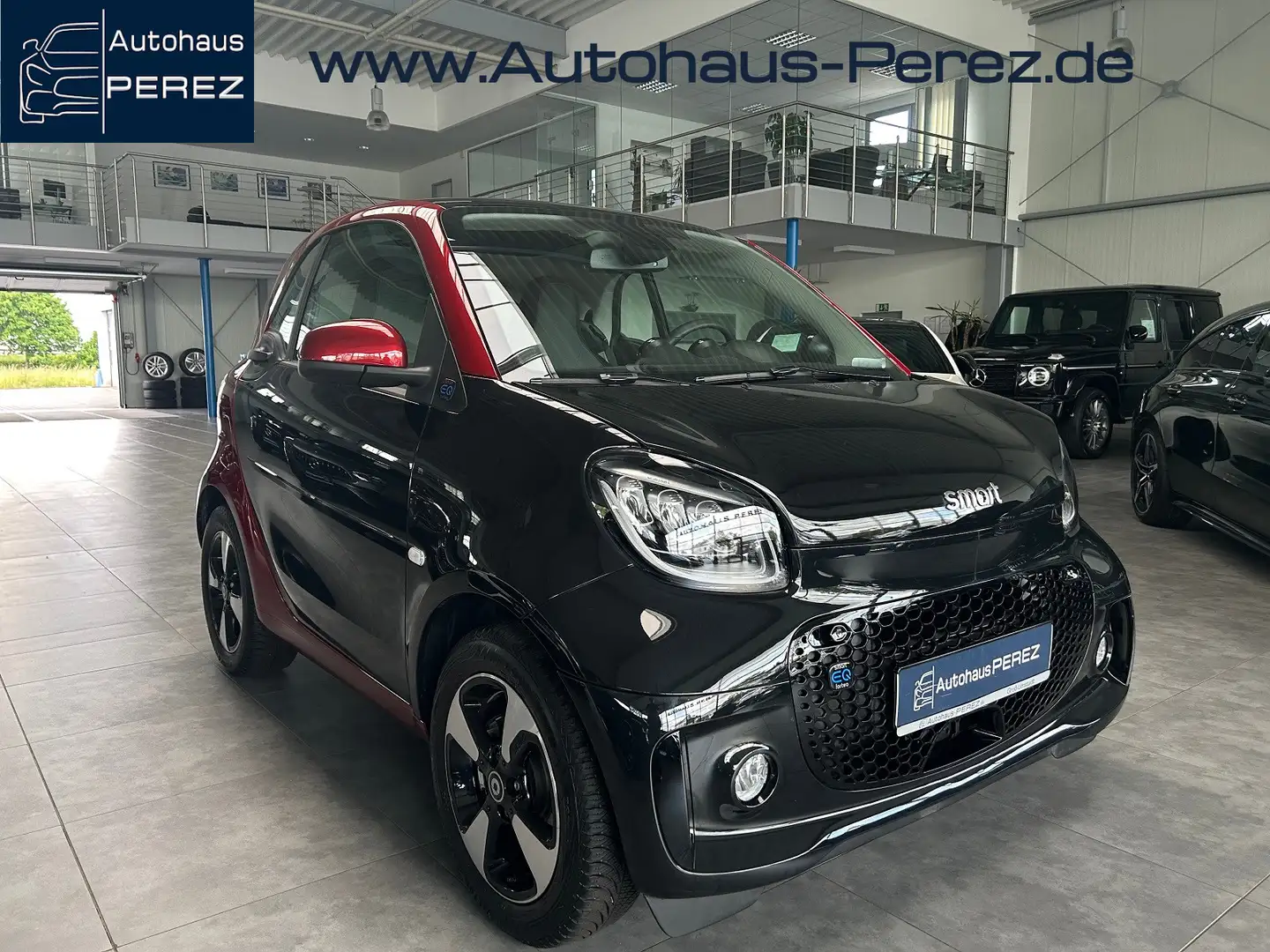 smart forTwo EQ EXCLUSIVE PANORAMA-22KW BORDLADER-RFK Schwarz - 1