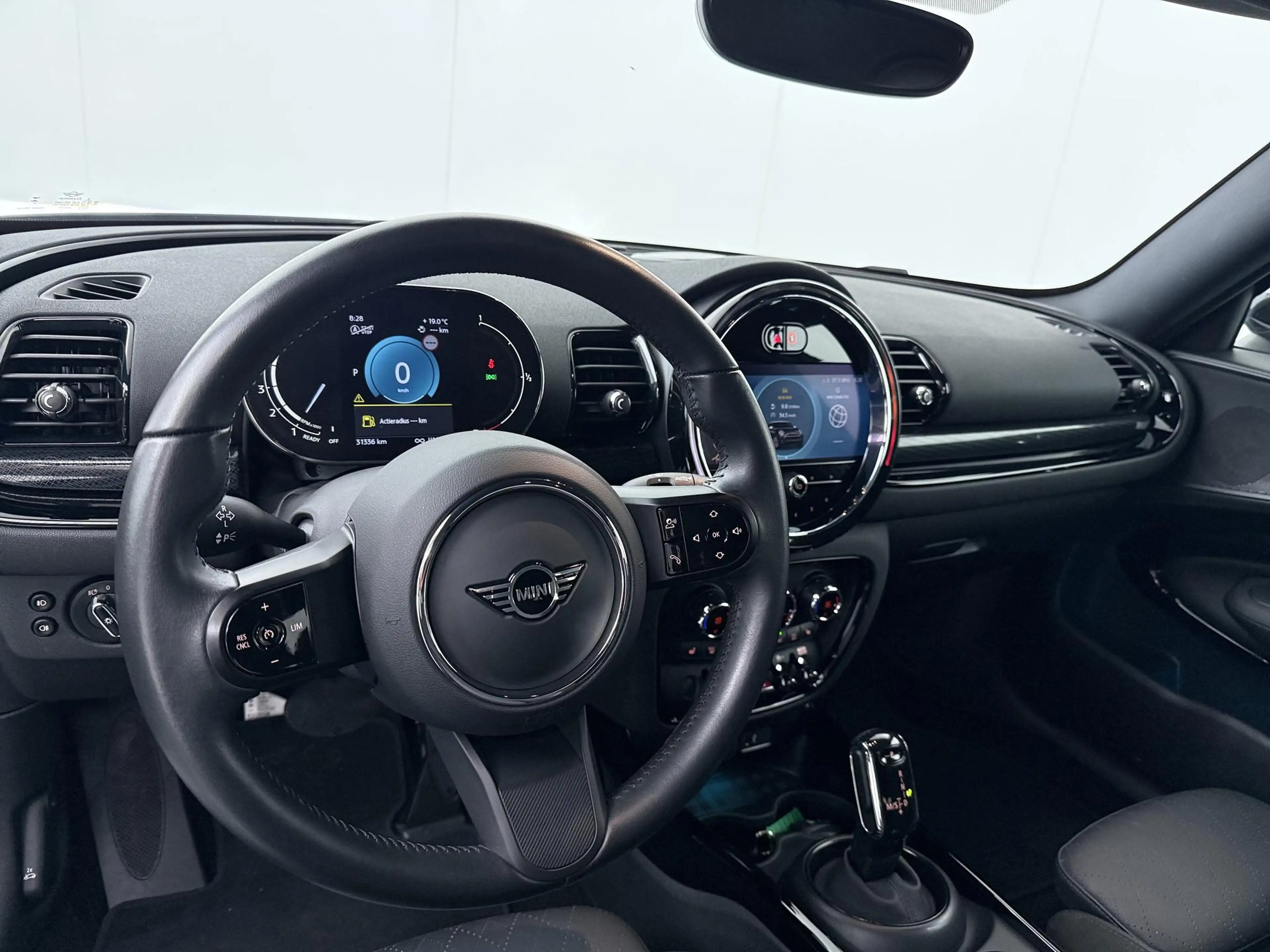 MINI Cooper Clubman 1.5 MINI Yours | Cruise control | Keyless entry | — photo 2