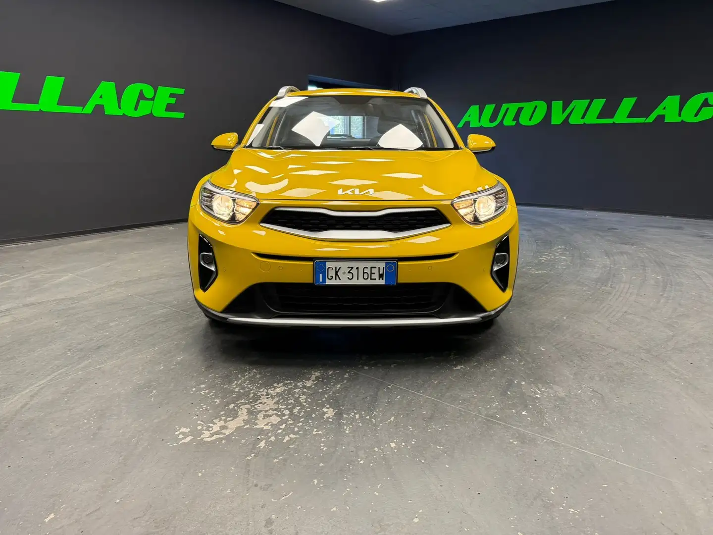 Kia Stonic Stonic 1.2 dpi Urban 84cv Jaune - 2