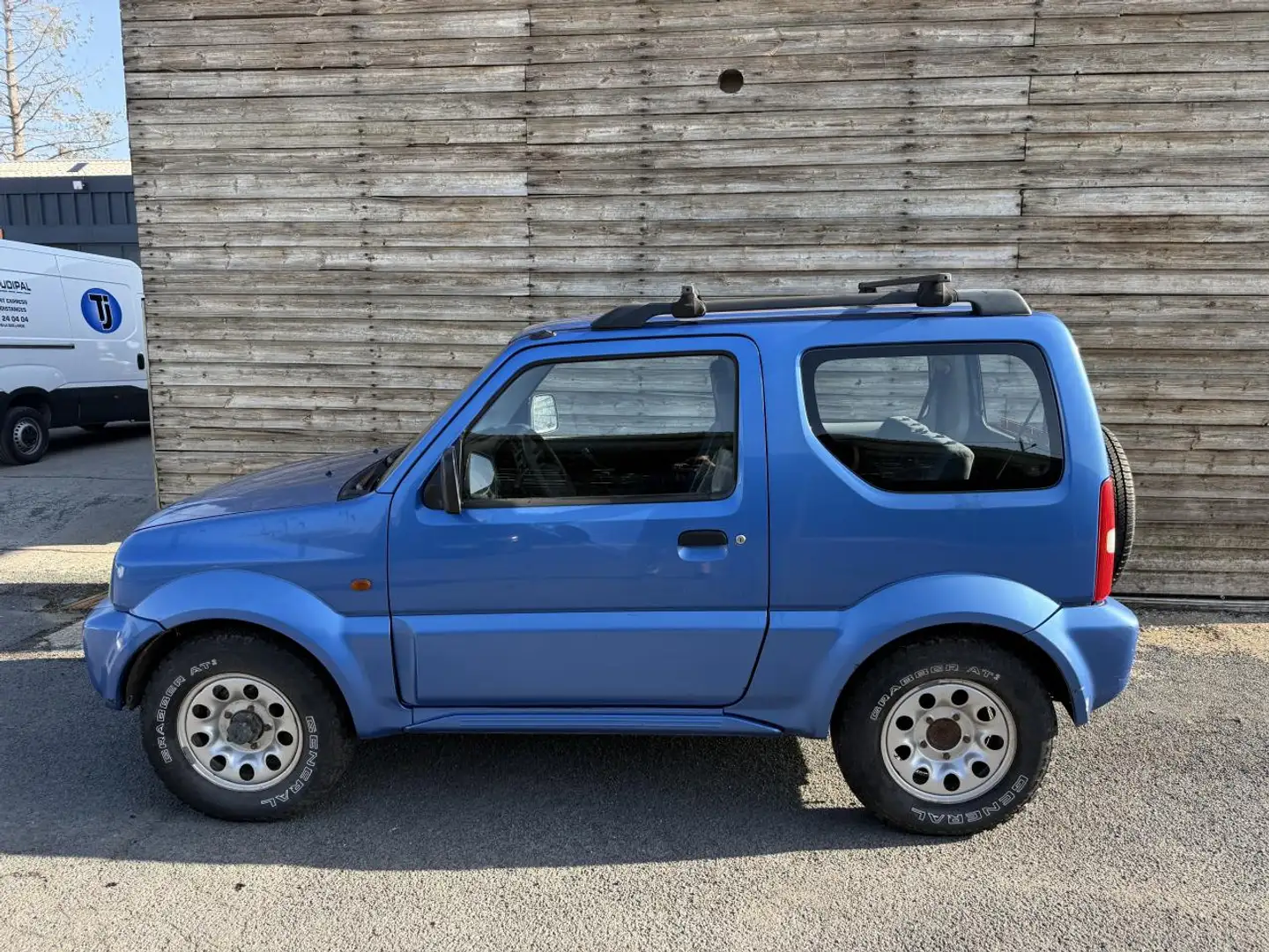 Suzuki Jimny Jimny 1.3i essence 4X4 Blau - 2