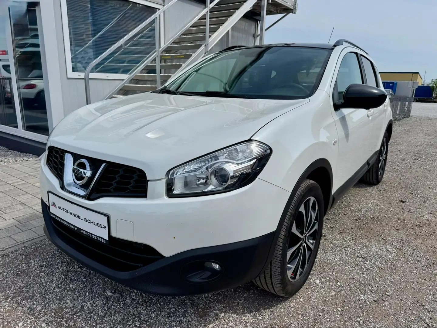Nissan Qashqai 1.6 DCI 360 Weiß - 1