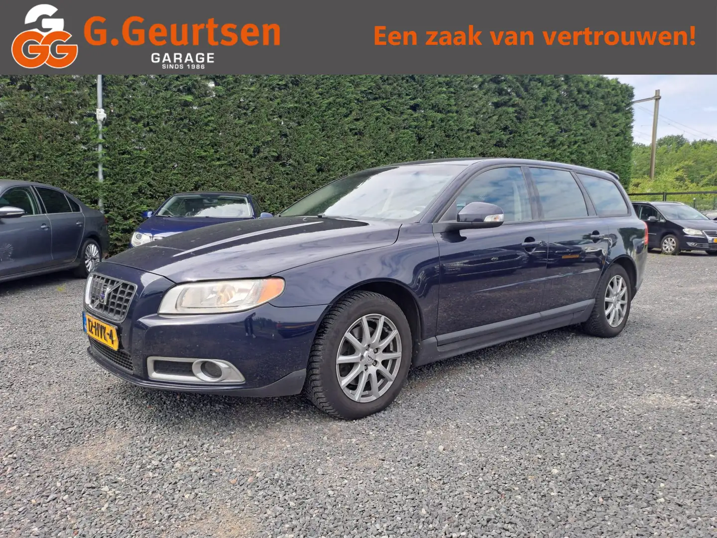 Volvo V70 2.4D Limited Edition Handel en Export Blauw - 1