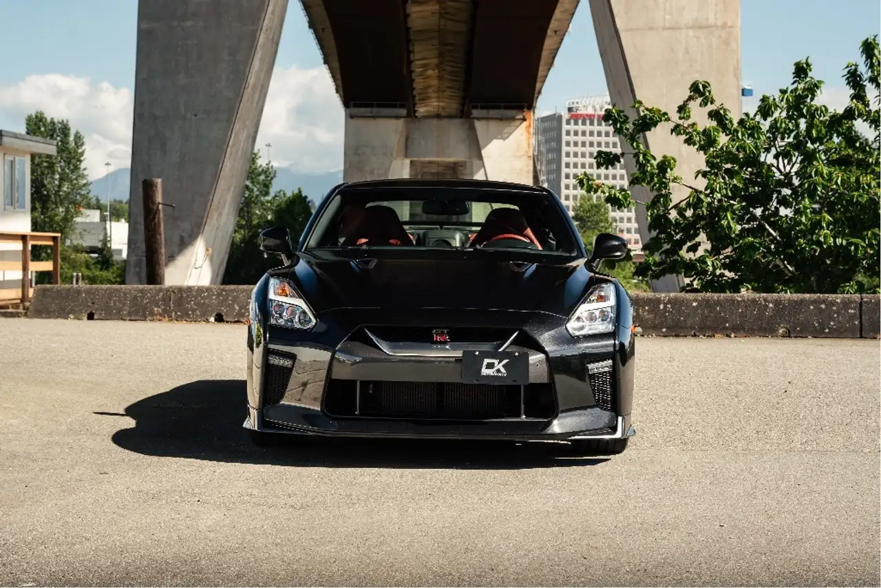 Nissan GT-R снимка Nissan GT-R