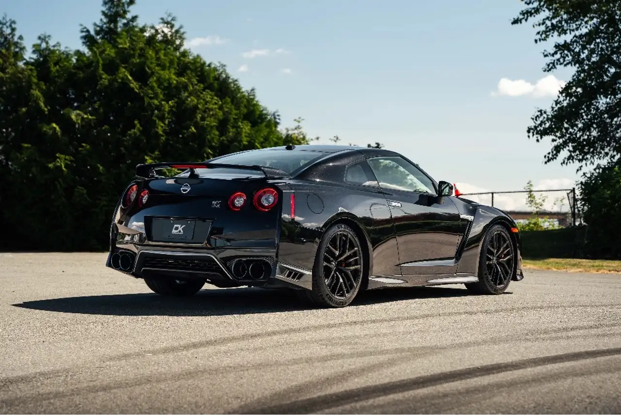Nissan GT-R снимка Nissan GT-R