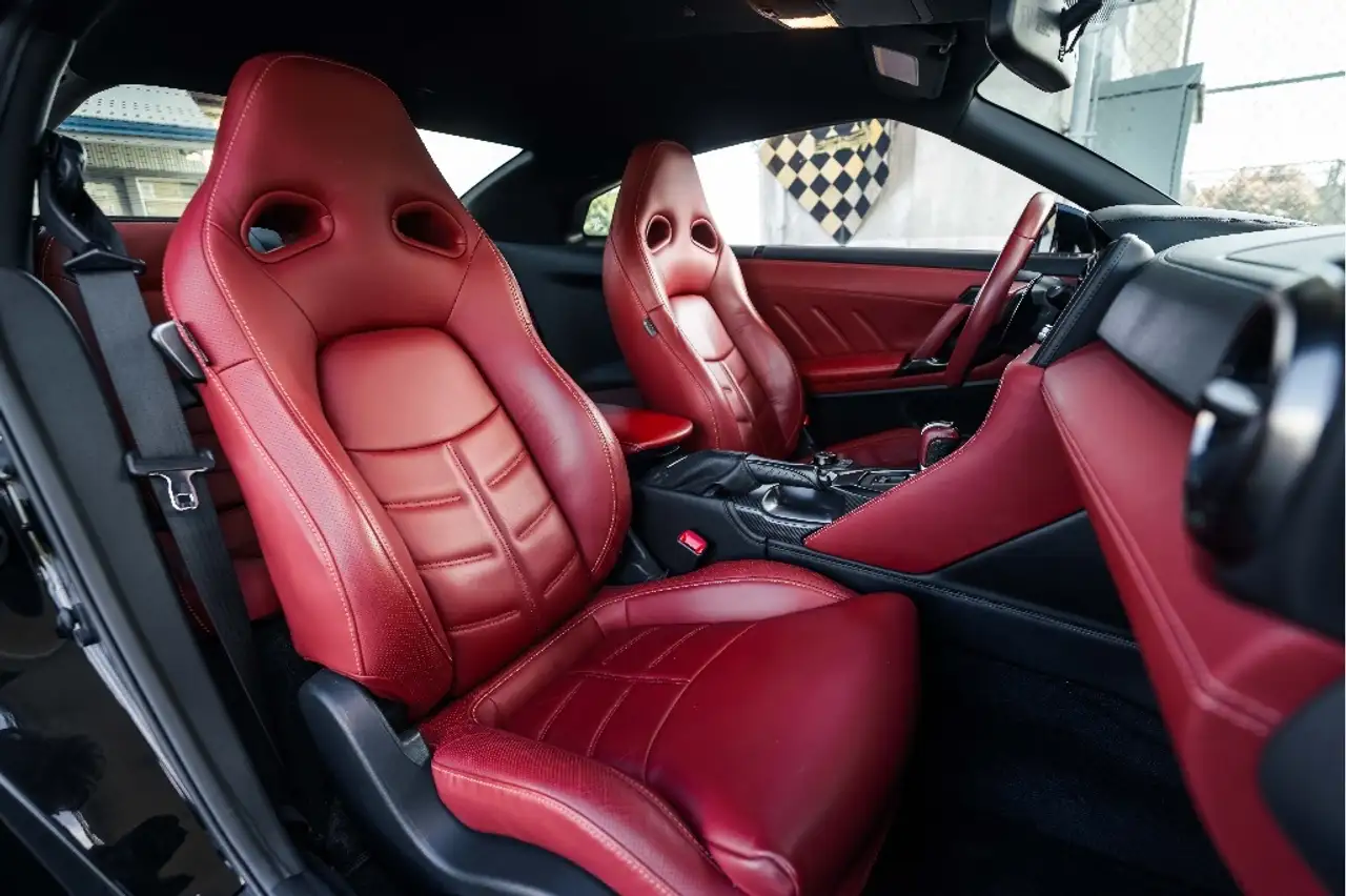 Nissan GT-R снимка Nissan GT-R