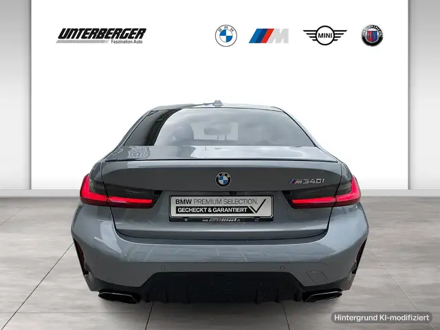 BMW 3 Series view 5