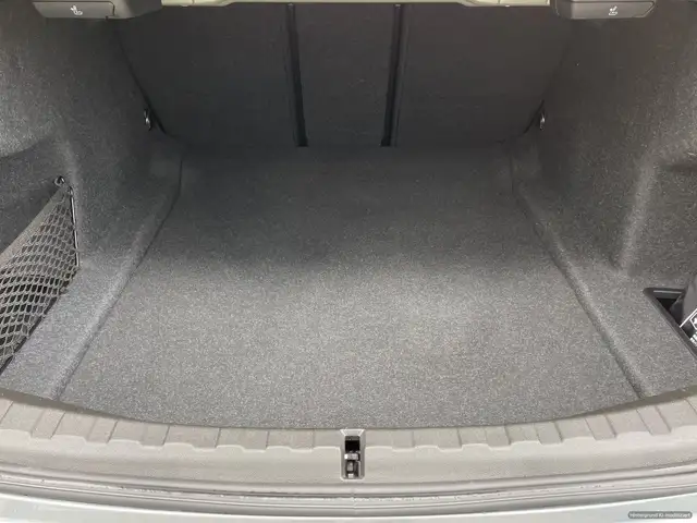 BMW 3 Series view 12