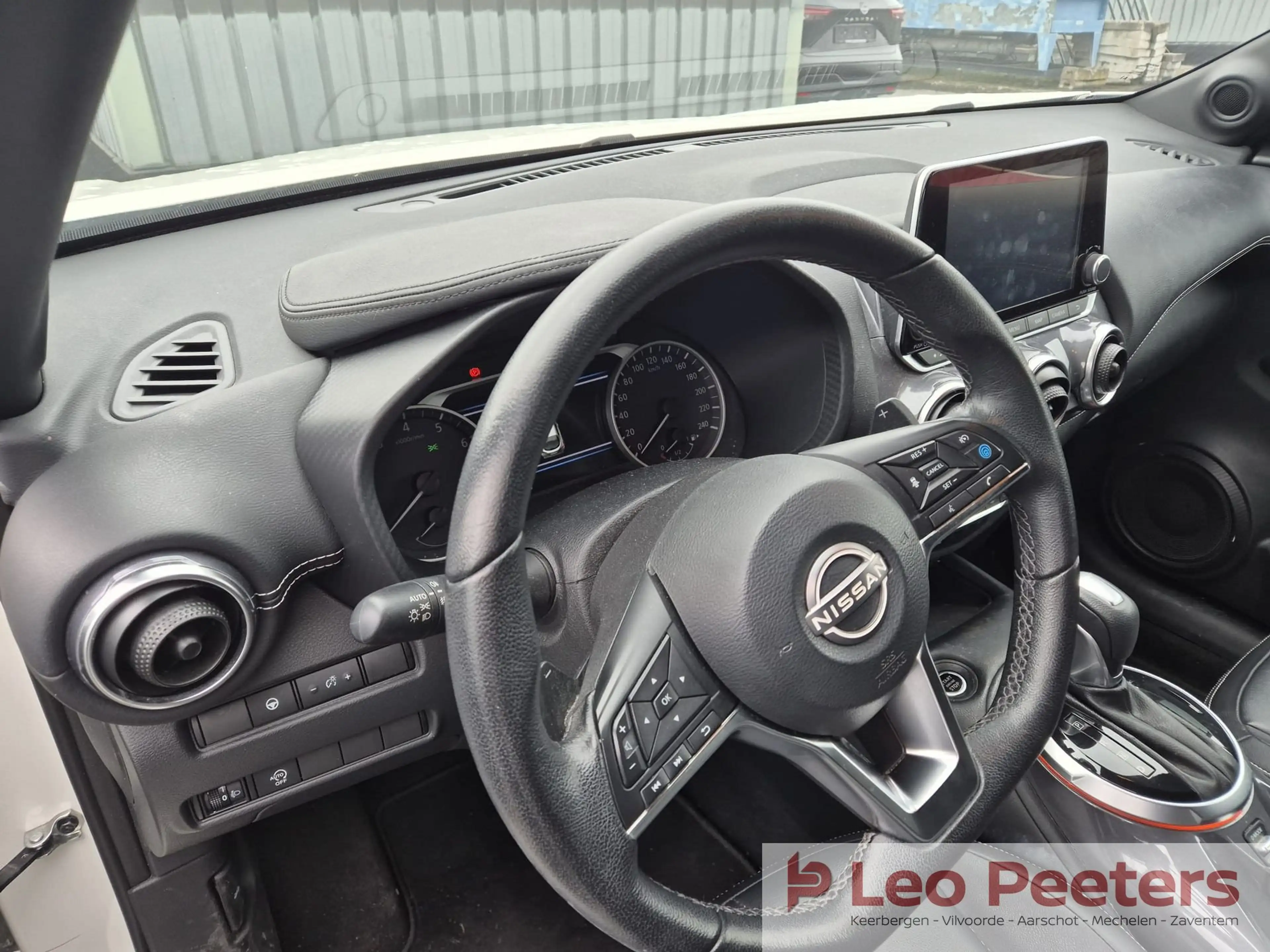 Nissan Juke DIG-T Tekna DCT — photo 9