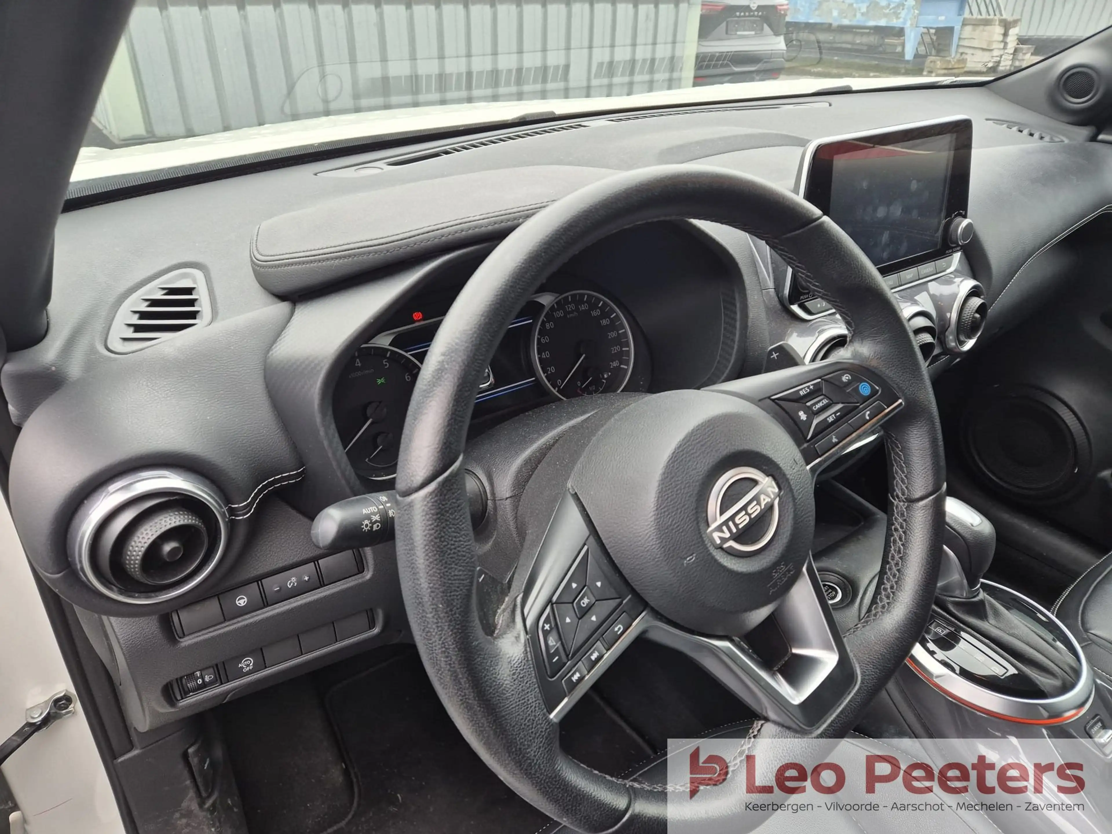 Nissan Juke DIG-T Tekna DCT — photo 10