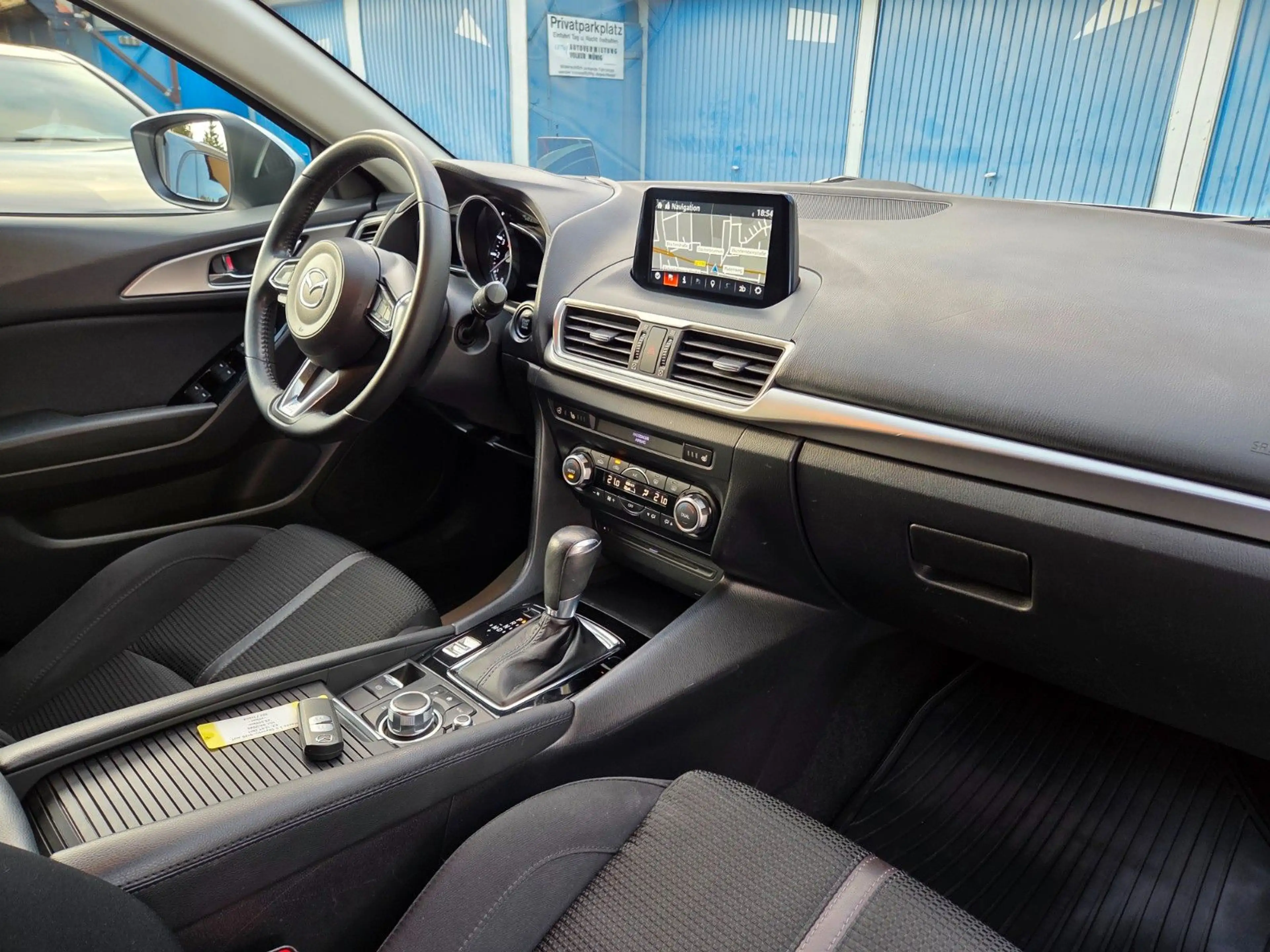 Mazda 3 Limo 2.0 Exclusive-Line SKYACTIV-G — photo 12