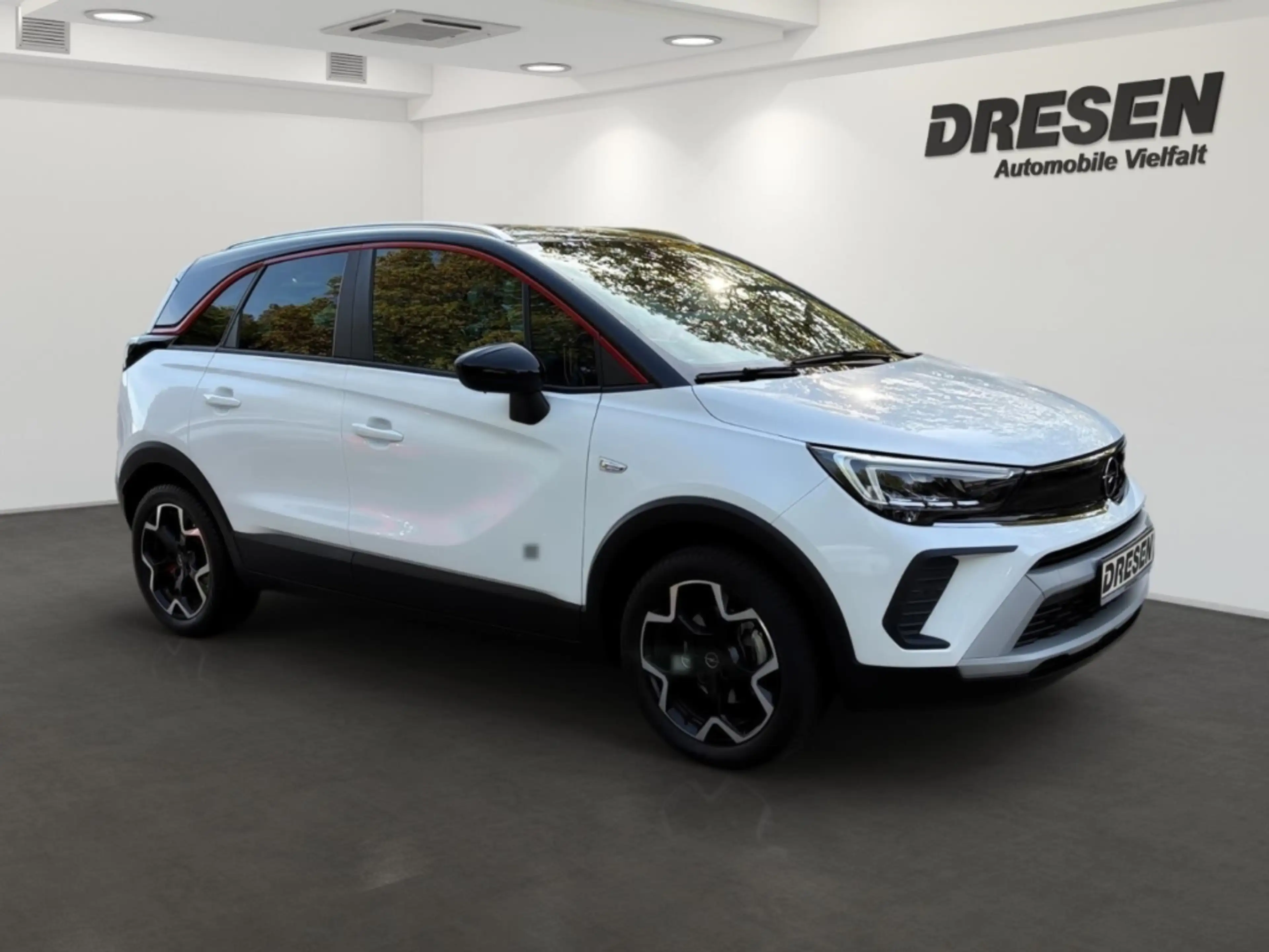Opel Crossland GS Line 1.2/LED/TEILLEDER/RFK/BT/ALLWETTER/SHZ — photo 3