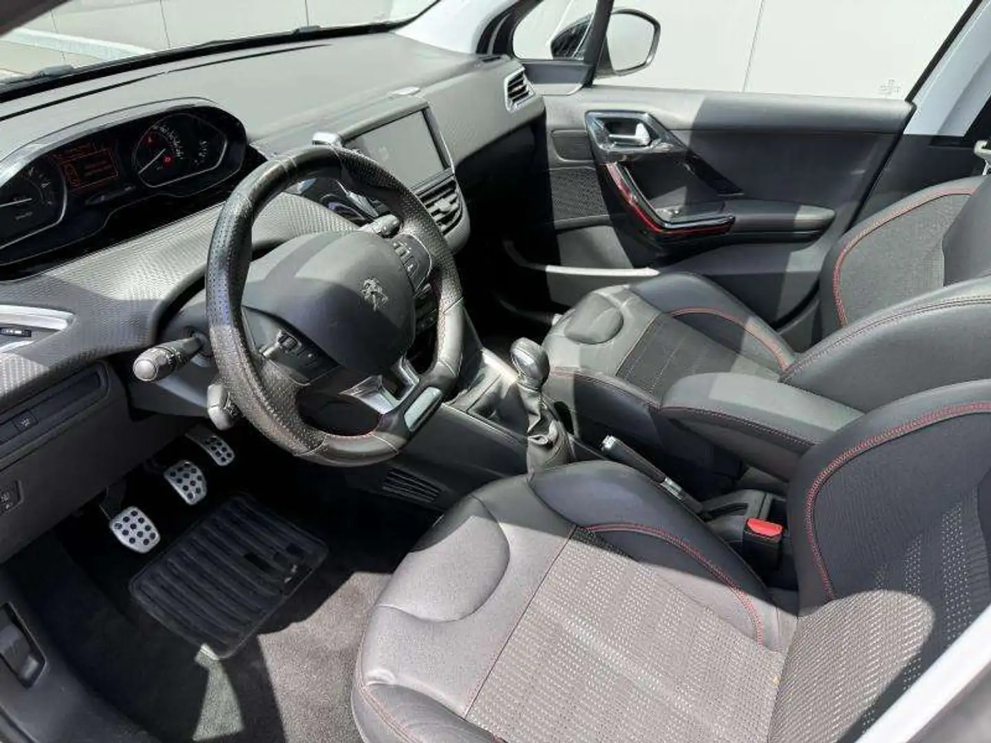 Peugeot 208 II GT Line Blanc - 2
