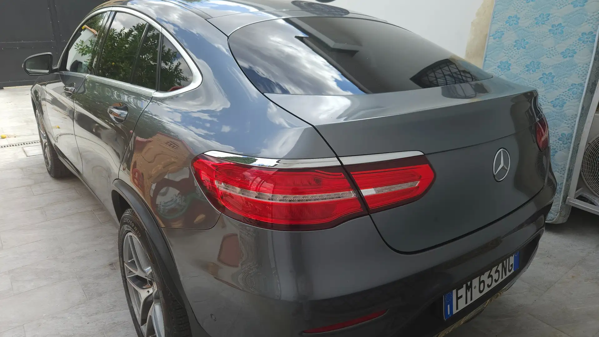 Mercedes-Benz GLC 220 GLC 220 d allestimento AMG coupè Grigio - 1