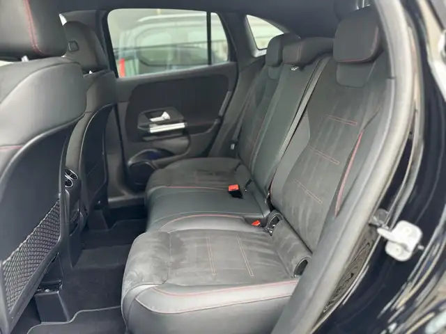 Mercedes-Benz GLA view 4