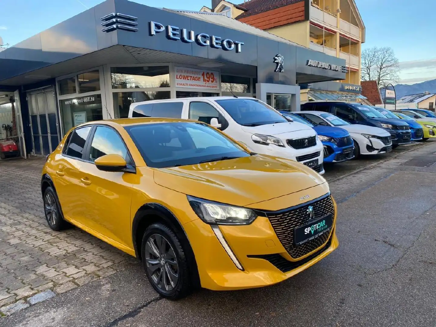 Peugeot 208 e- Active Pack Gelb - 1