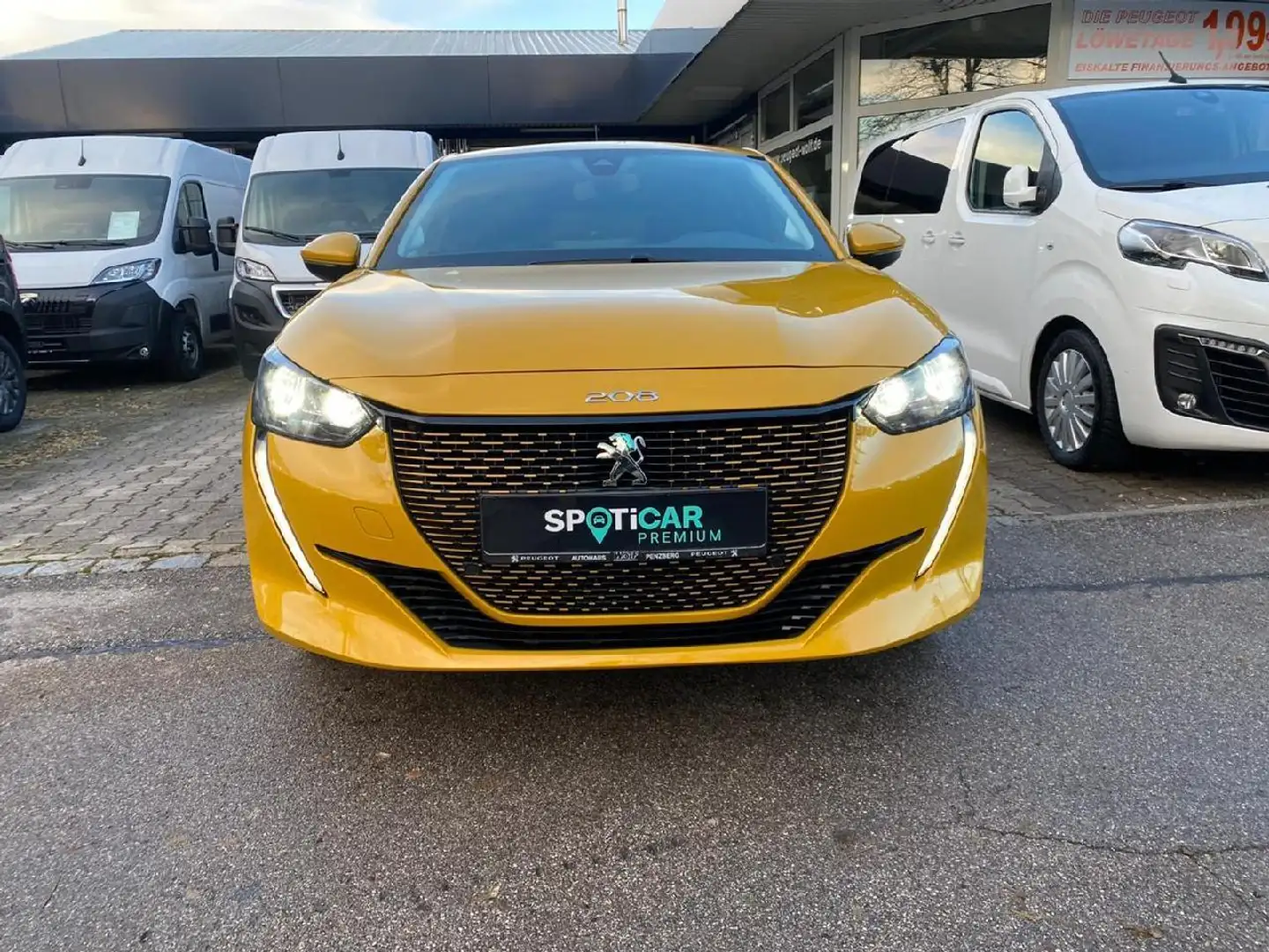 Peugeot 208 e- Active Pack Gelb - 2