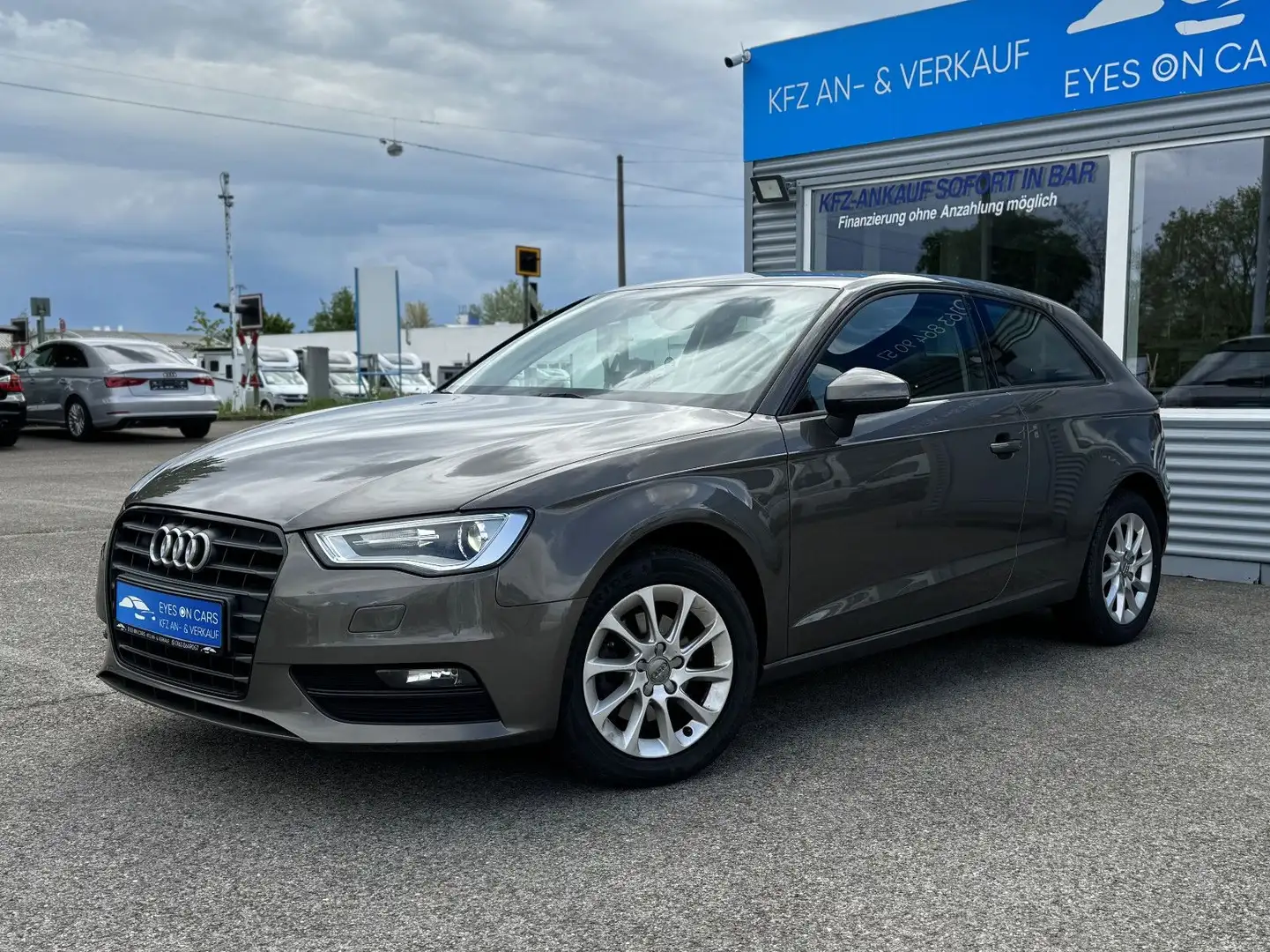 Audi A3 Attraction*ZR. NEU*NAVI*XENON*LED*PDC*SHZ*MMI Gris - 1