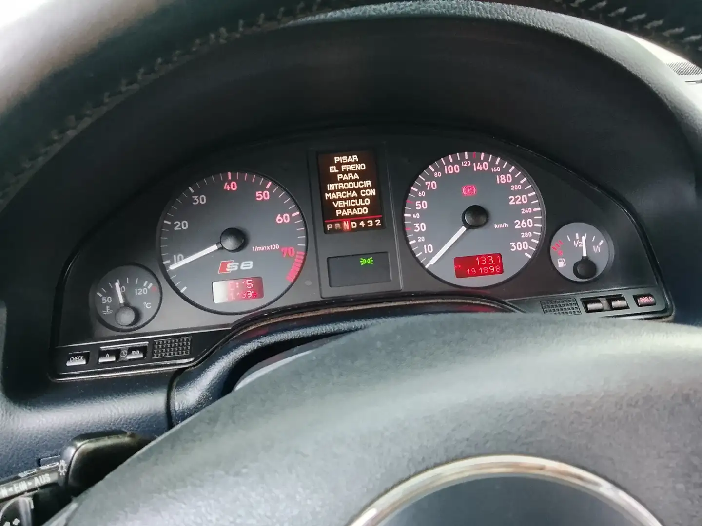 Audi S8 4.2 quattro Tiptronic 360 - 2