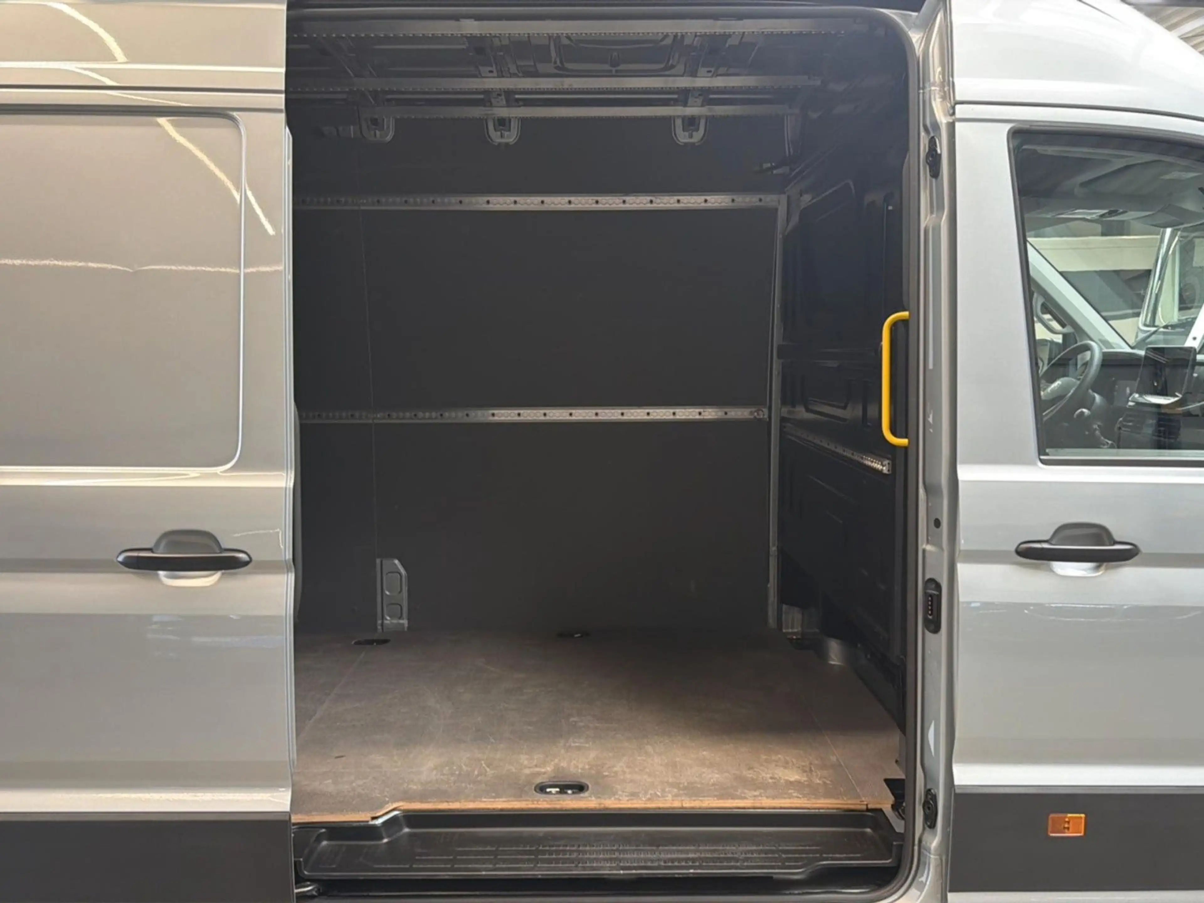 Volkswagen Crafter Kasten LR IQ Klima Rückfahrkamera — photo 9