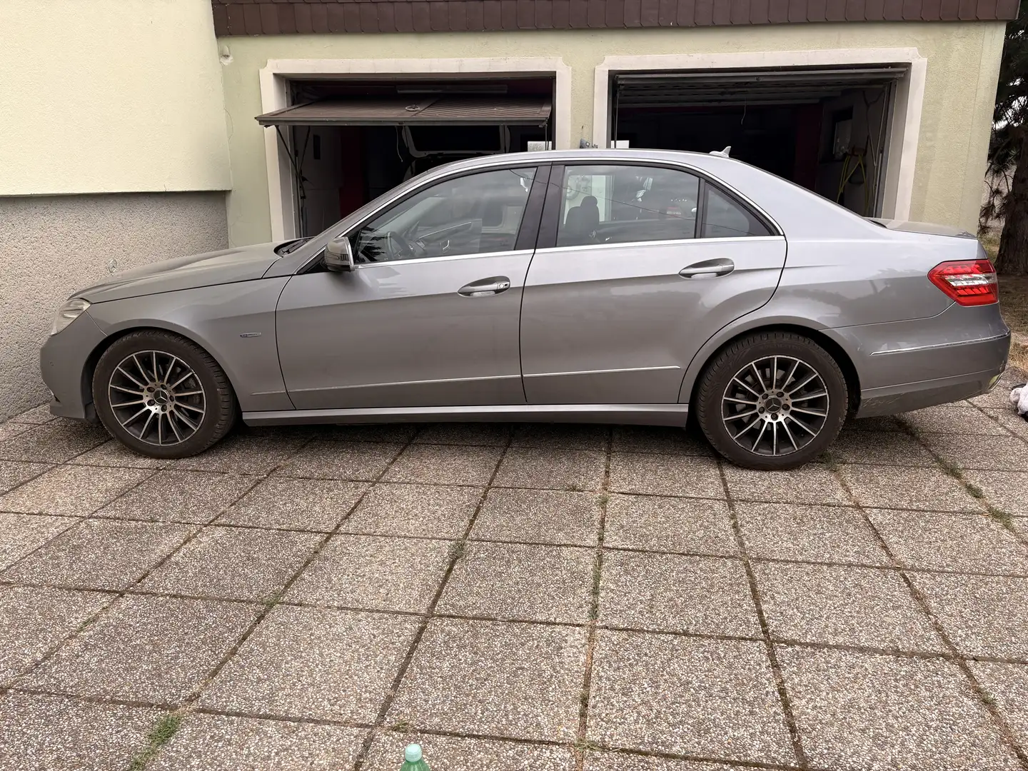 Mercedes-Benz E 220 CDI Automatik Avantgarde DPF - 2