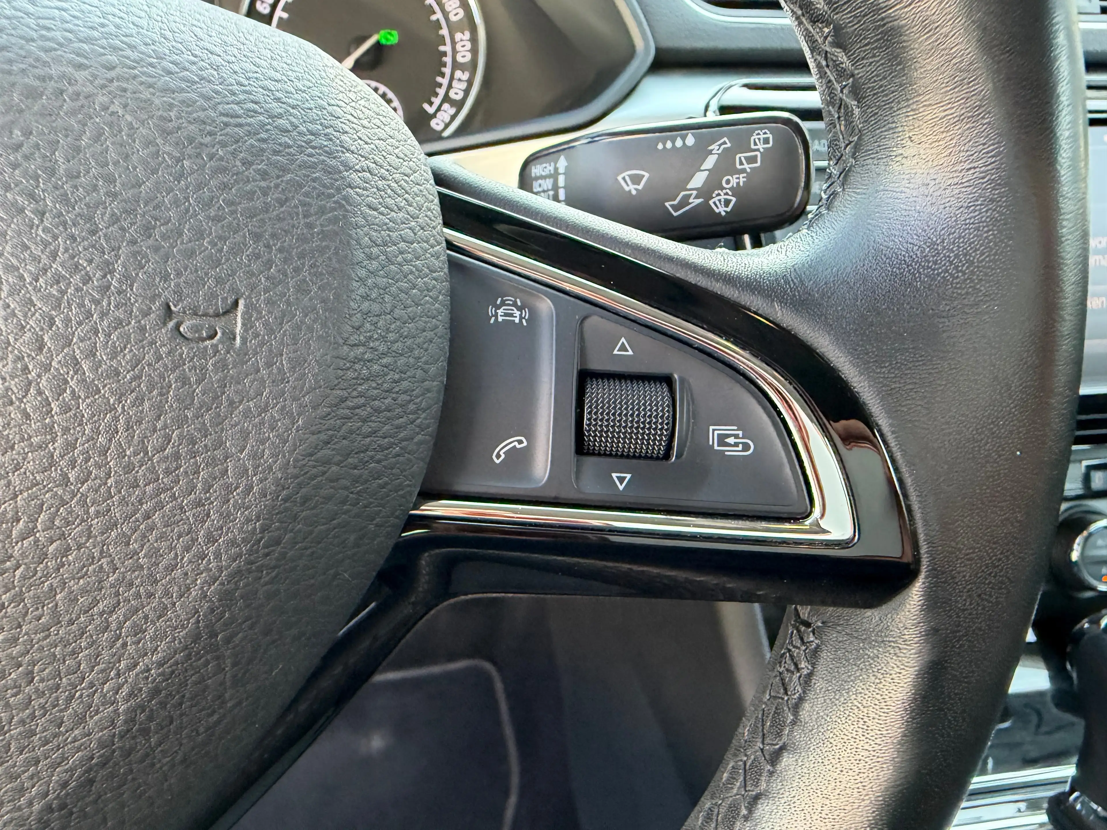 Skoda Superb 1.4 TSI ACT Ambition DSG / Garantie 12 mois — photo 14