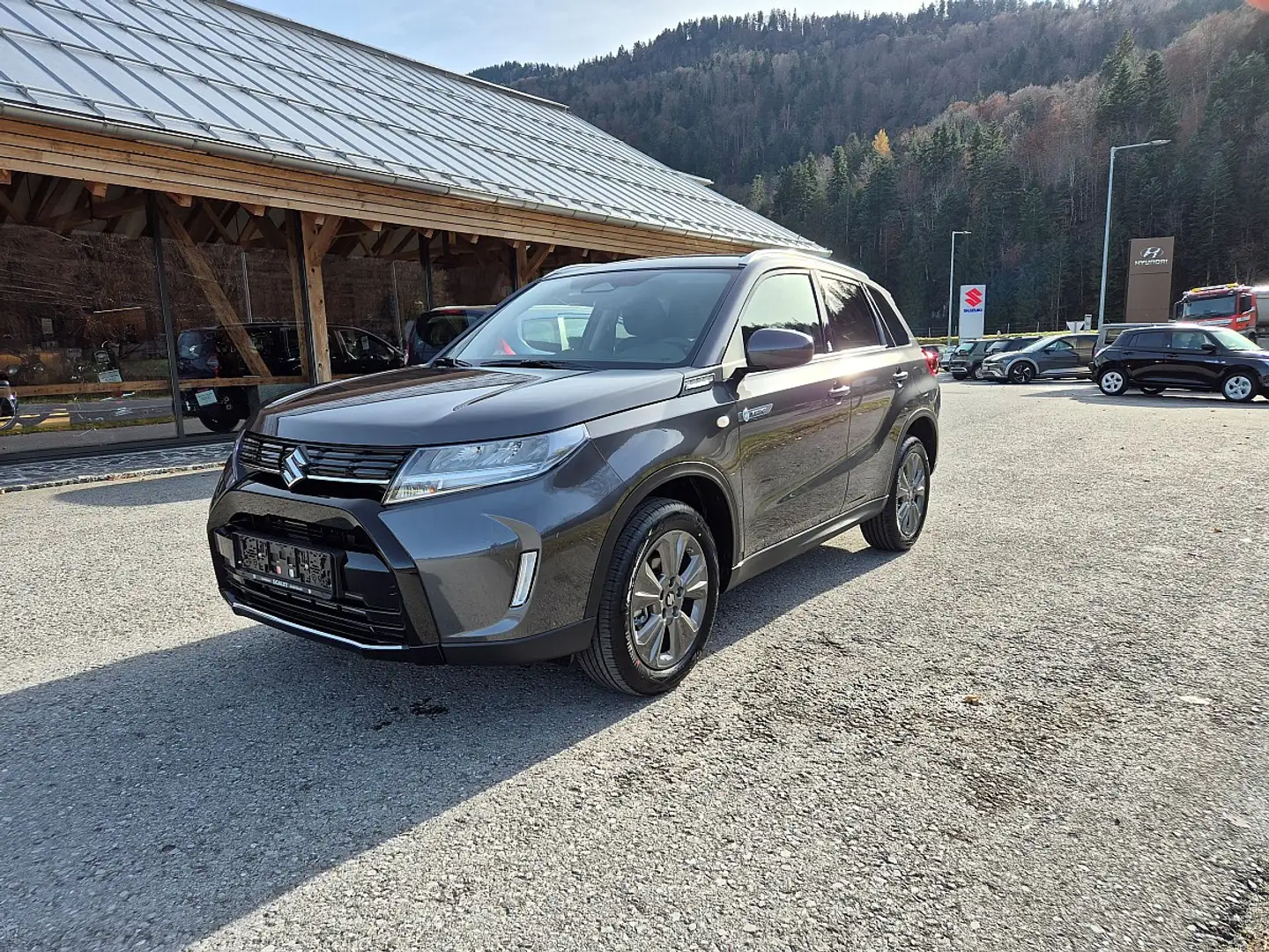 Suzuki Vitara 1,4 DITC Hybrid ALLGRIP shine Grau - 1