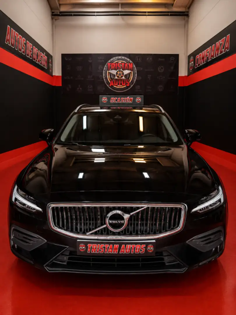 Volvo V60 D3 R-Design Aut. Negro - 1
