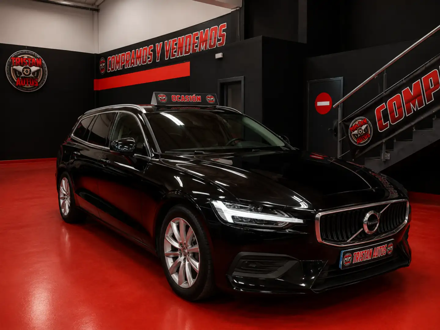 Volvo V60 D3 R-Design Aut. Negro - 2