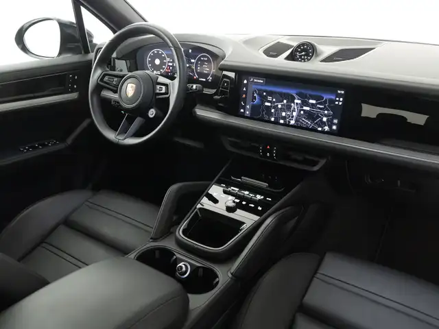 Porsche Cayenne view 7