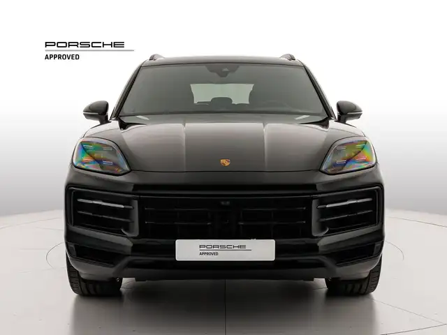 Porsche Cayenne view 4