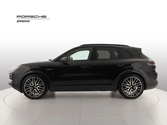 Porsche Cayenne view 2