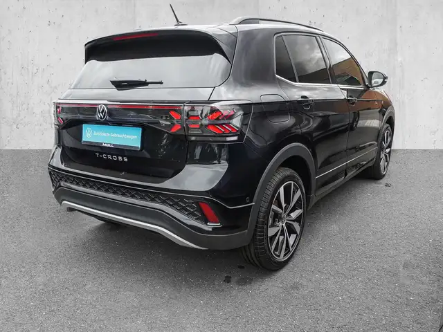 Volkswagen T-Cross view 4