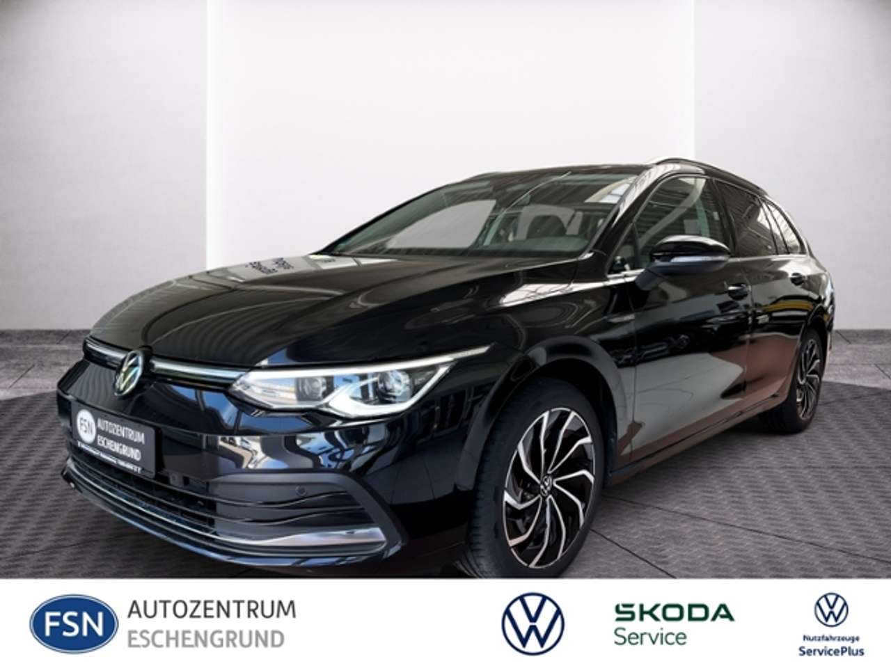 Volkswagen Golf Variant 2023 — 1.5 eTSI DSG STYLE NAVI IQ.LIGHT AHK GJR