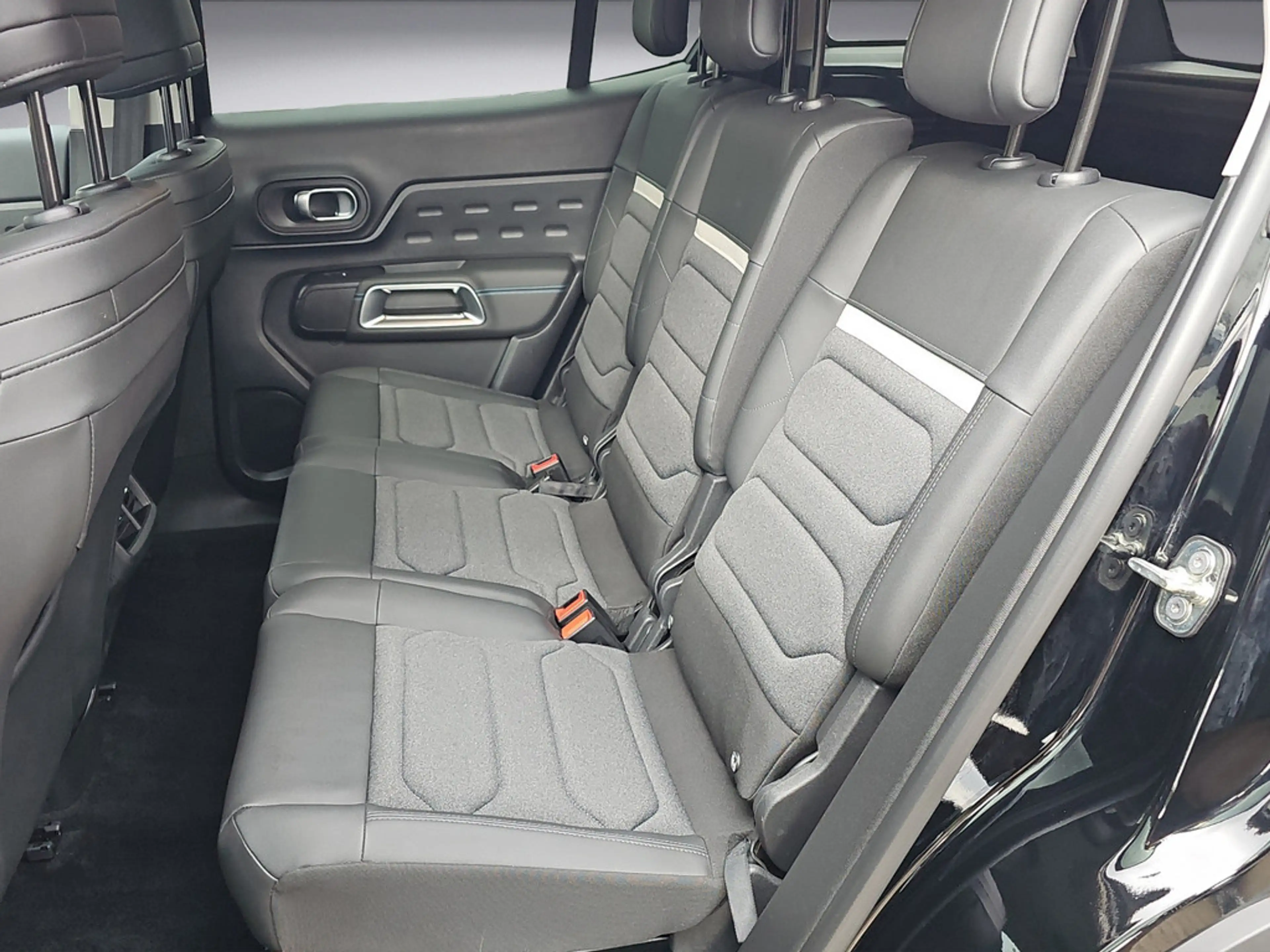 Citroen C5 Aircross Hybrid 145 Plus E-DSC6 KAMERA SHZ — photo 11