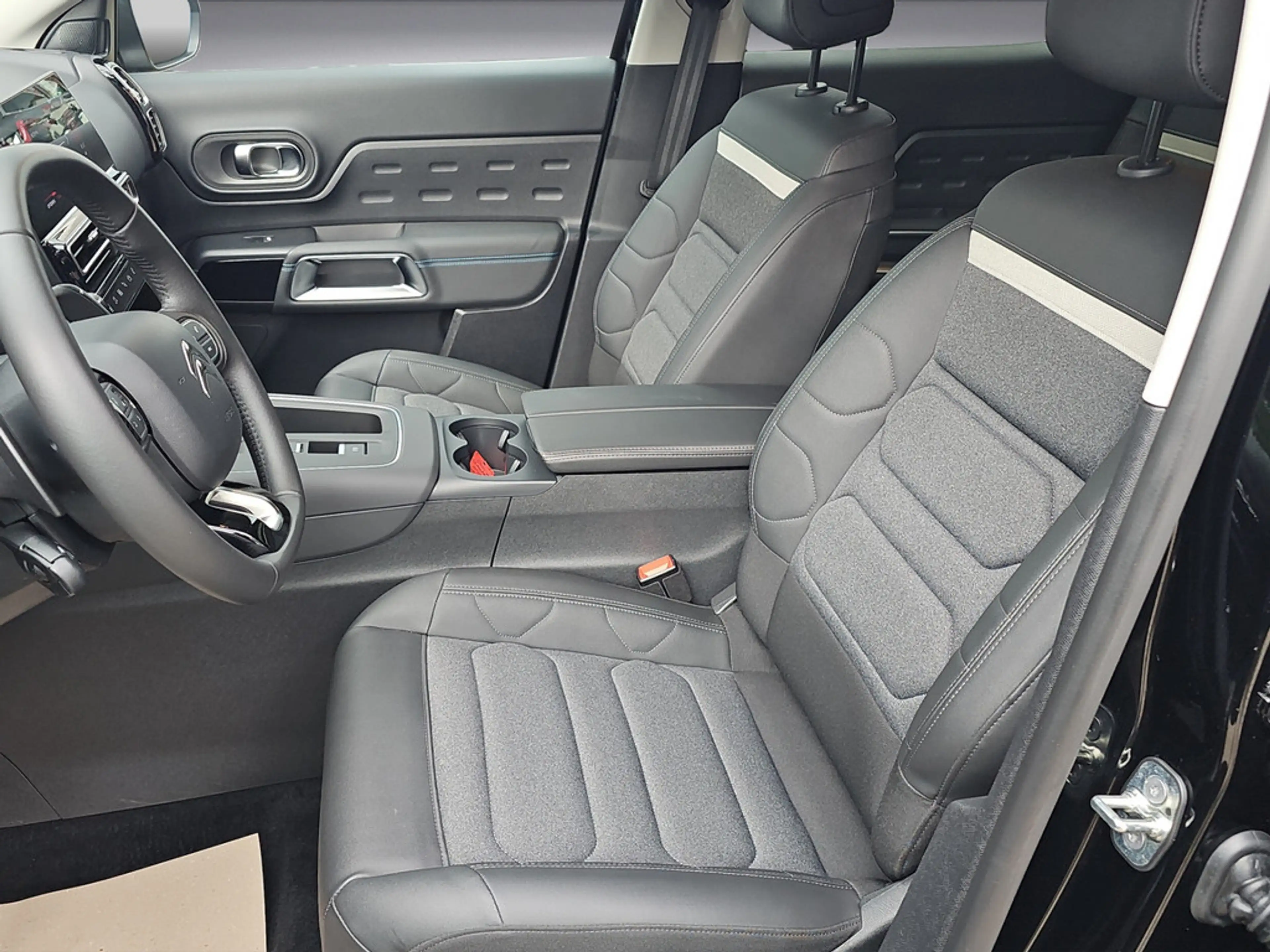 Citroen C5 Aircross Hybrid 145 Plus E-DSC6 KAMERA SHZ — photo 10