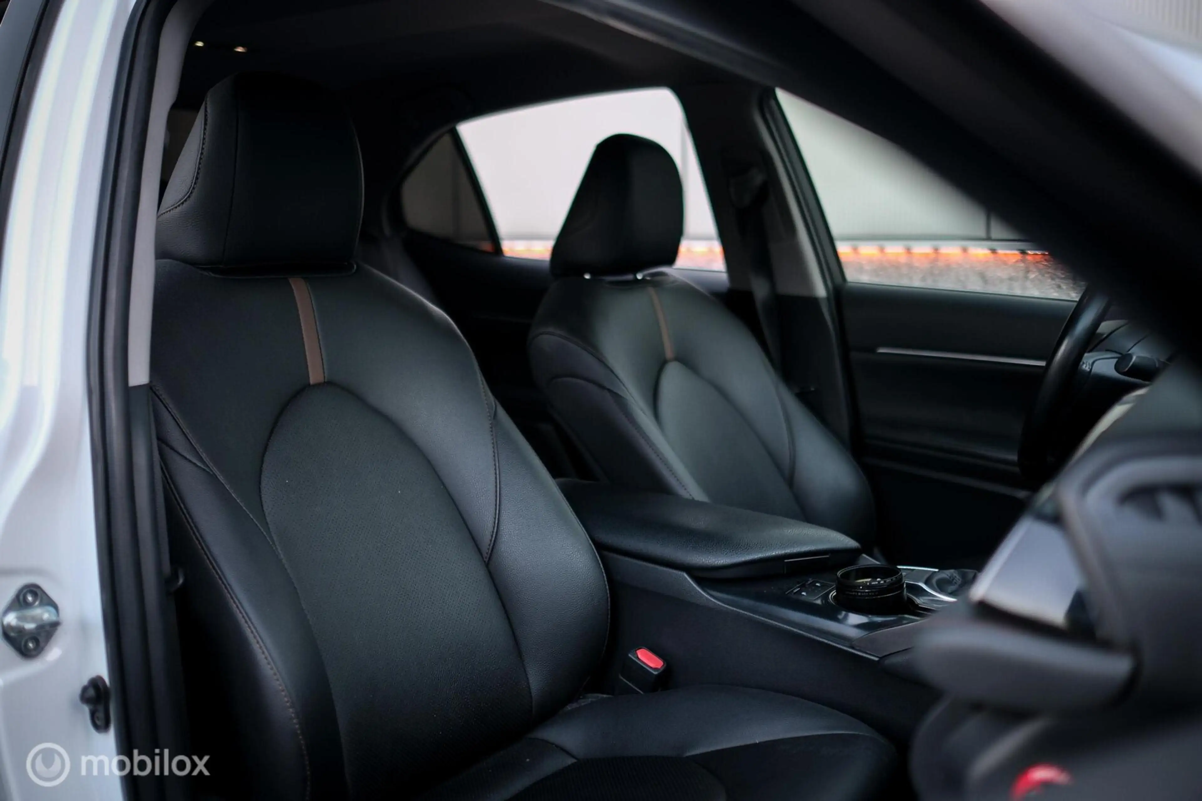 Toyota Camry 2.5 Executive | Dealer onderhouden | Leder | uniek — photo 11
