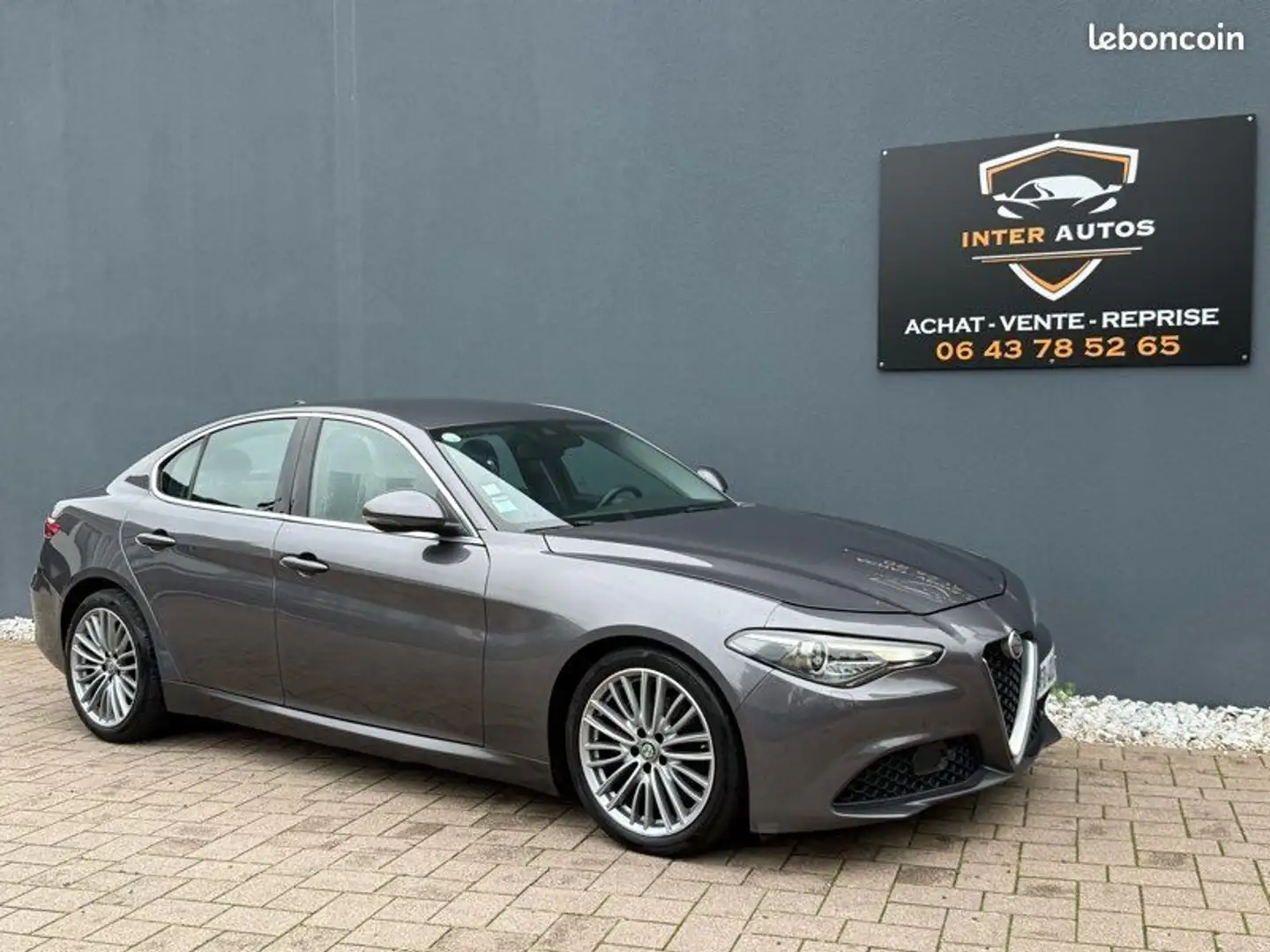 Alfa Romeo Giulia Alpha Roméo Guilia 2.2 180ch - 1