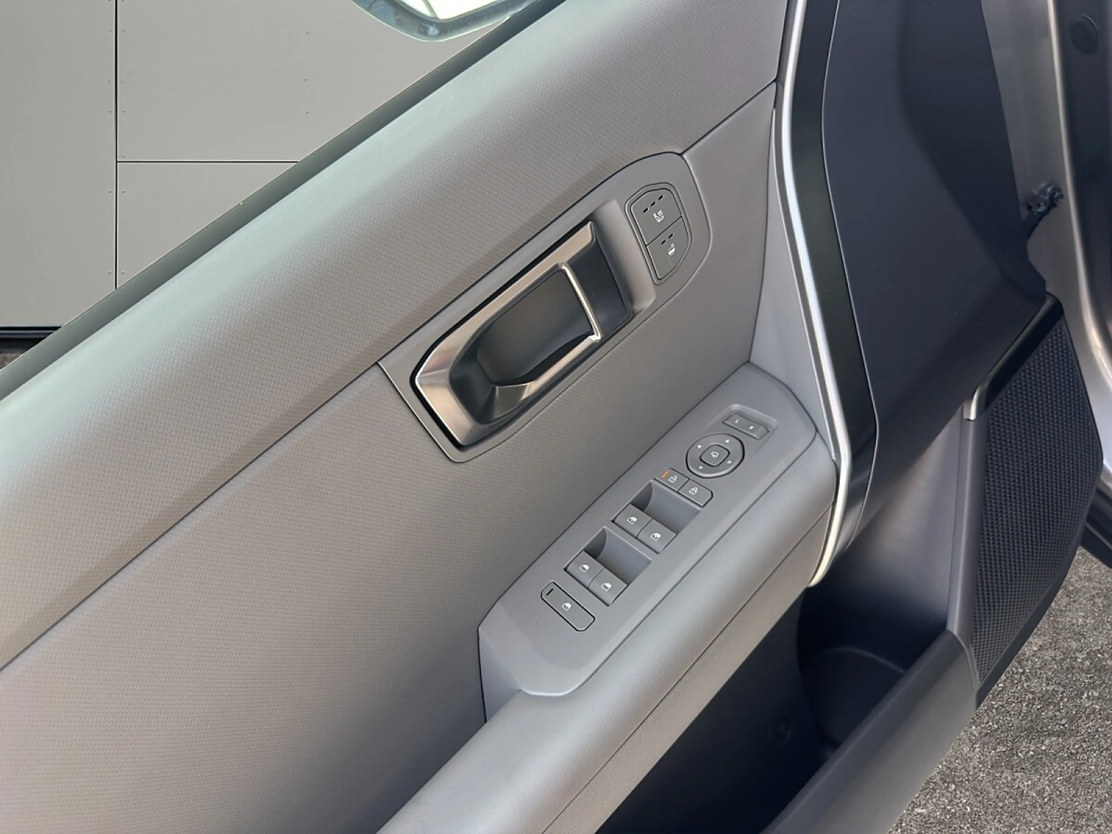 Kia Seltos 1,6 TGDI 180 2WD Silber Aut. P2 Multimediapaket — photo 9