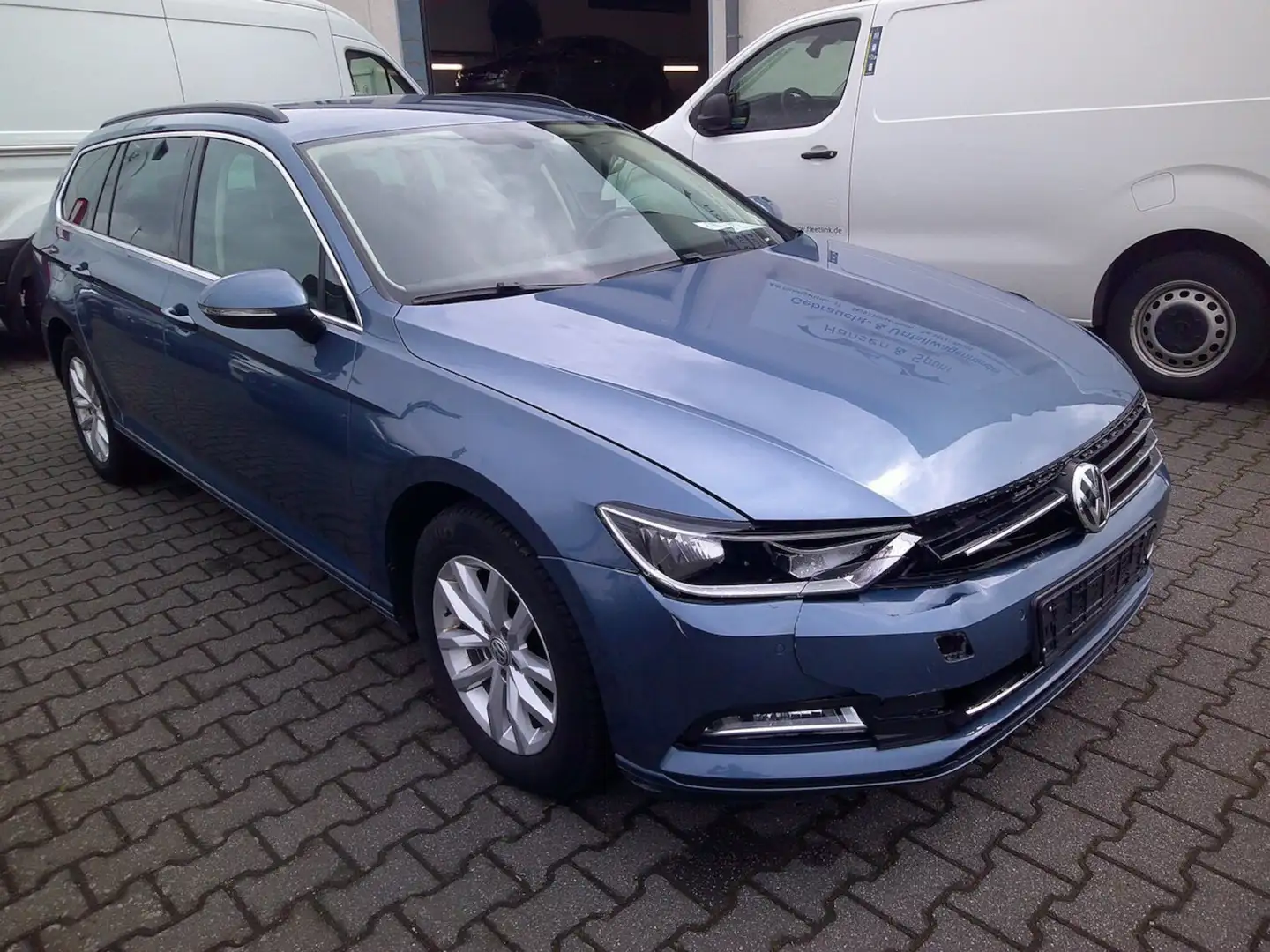 Volkswagen Passat Variant Comfortline 2.0 TDI, DSG, Alu,AHK Bleu - 2