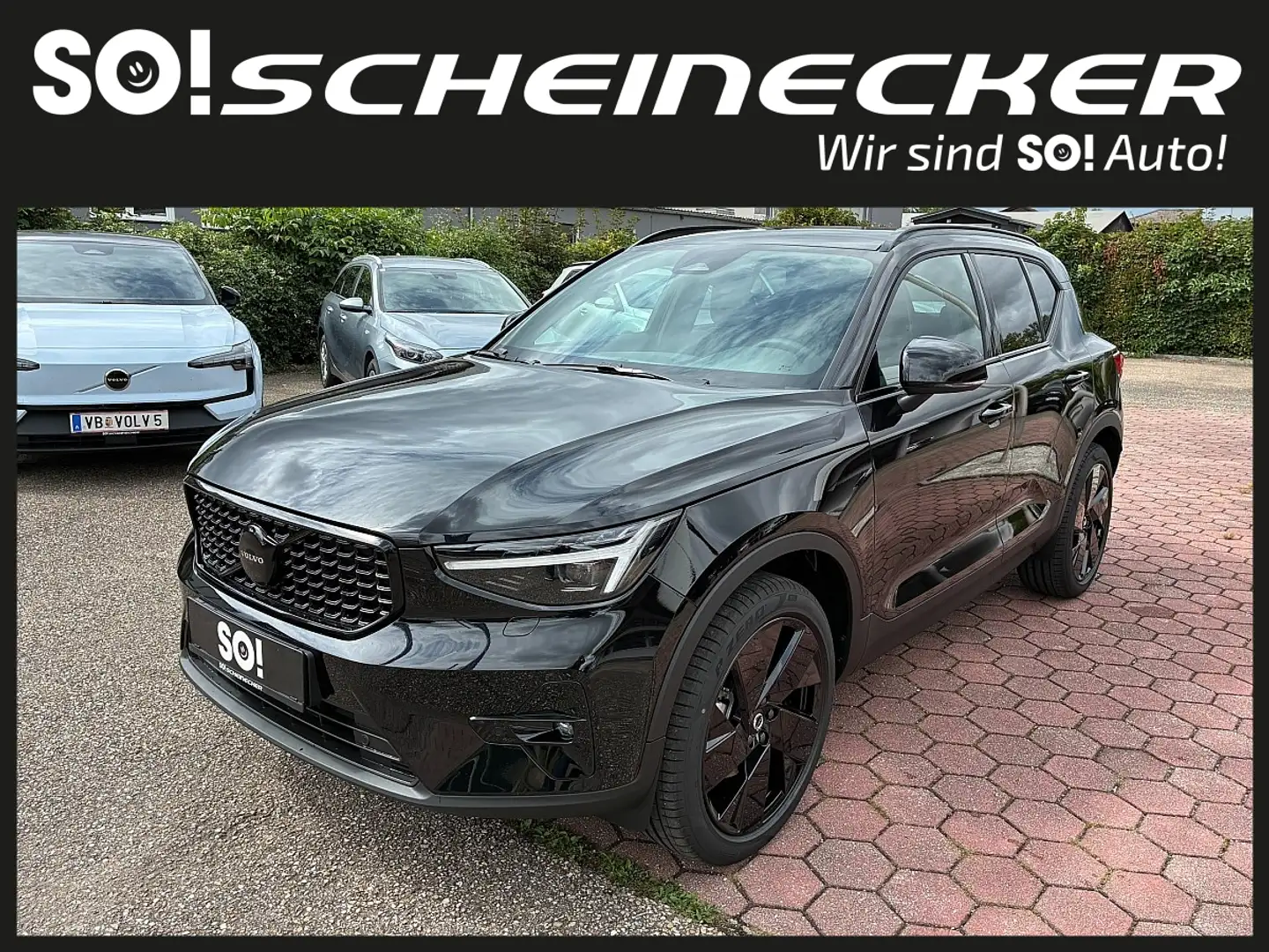 Volvo XC40 B3 Plus Black Edition Aut. Schwarz - 2