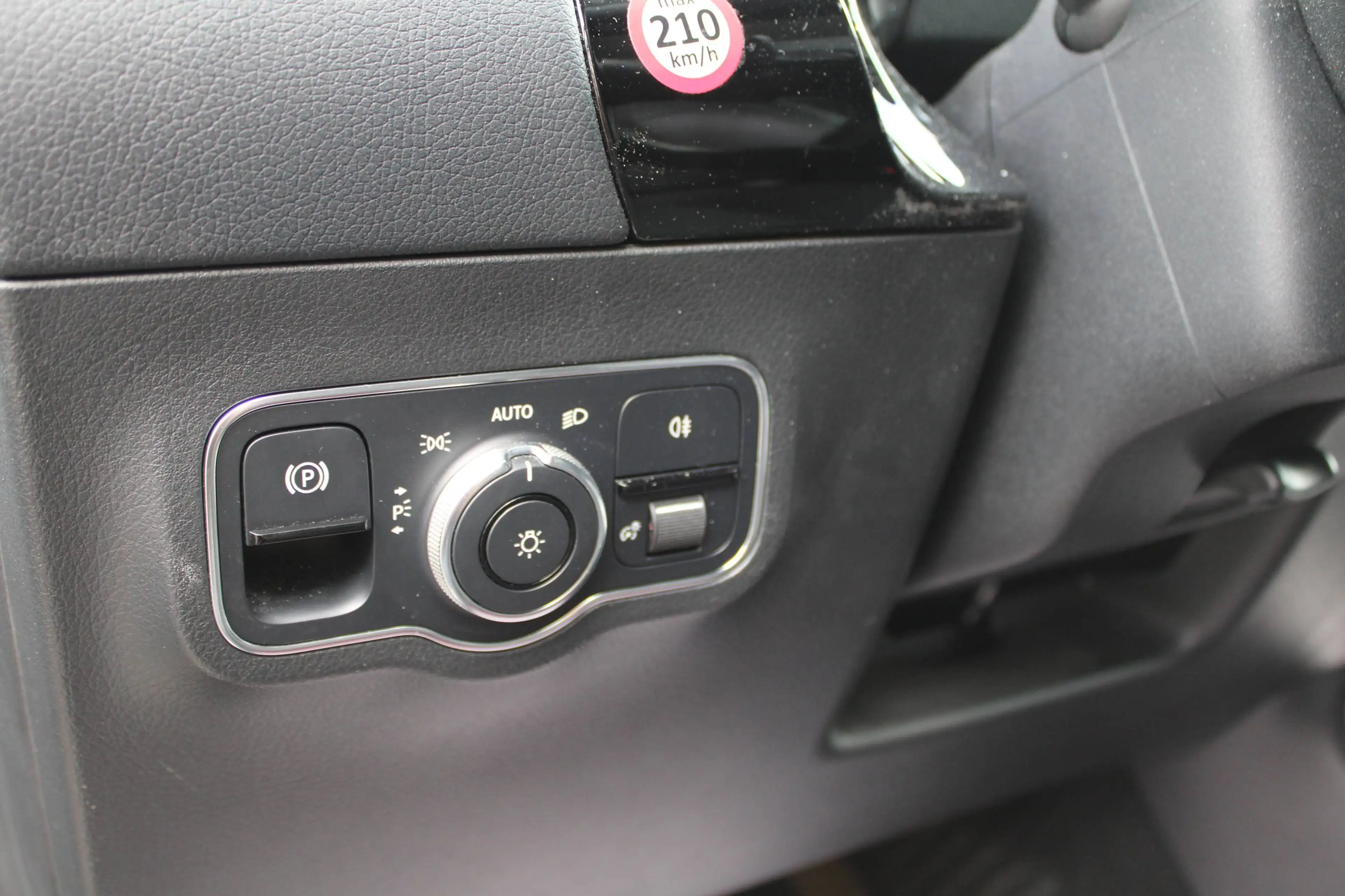 Mercedes-Benz B 220 B 220 4Matic +Navi + Kamera +LED +Park Paket — photo 10