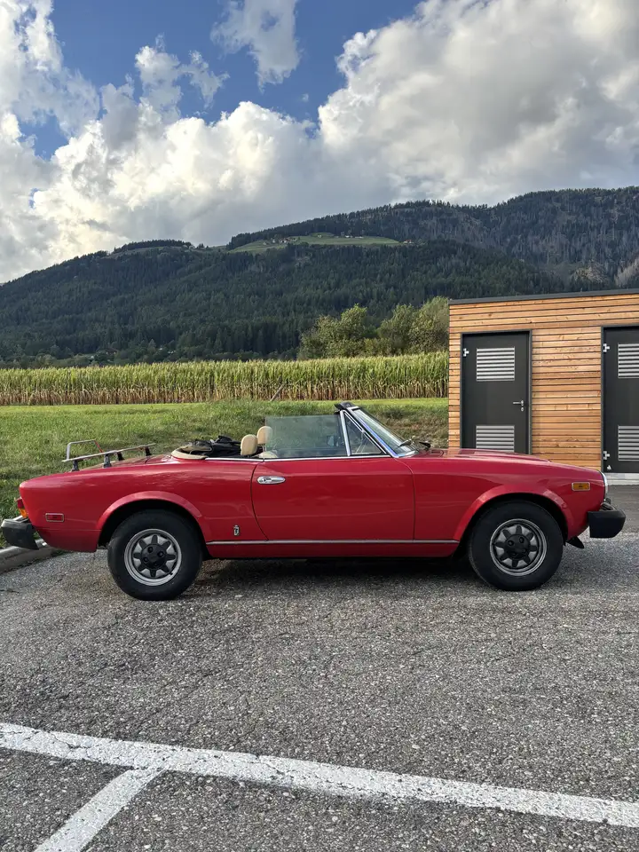 Fiat 124 Spider pininfarina 2000, foto 3