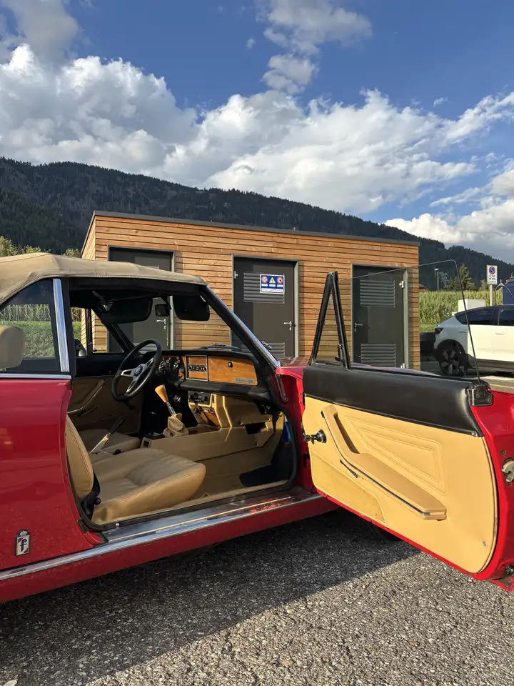 Fiat 124 Spider pininfarina 2000, foto 8