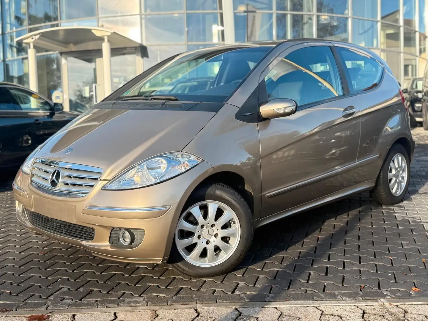 Mercedes-Benz A 150 Klima. Radio. Gold - 2