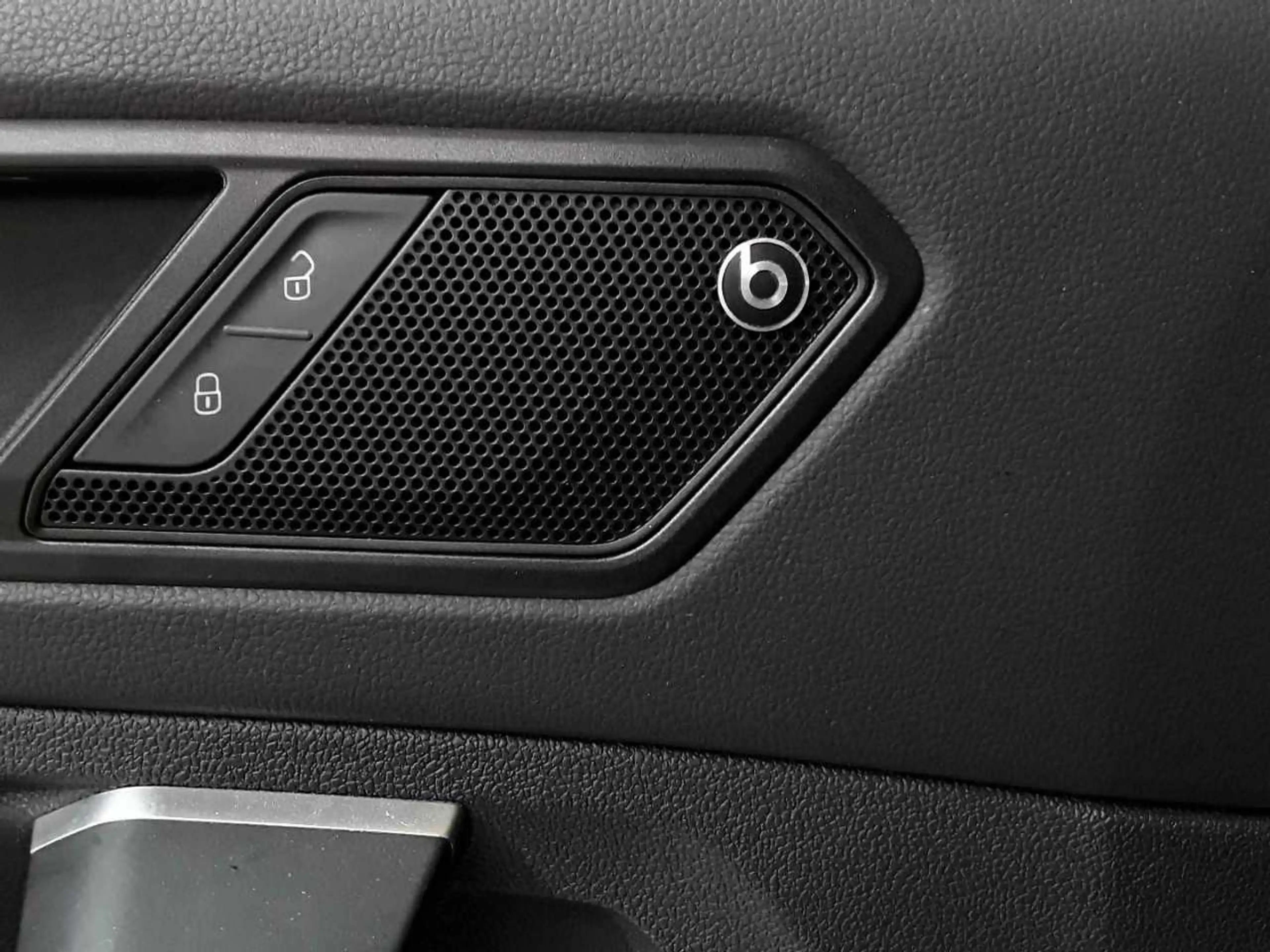 SEAT Tarraco Tarraco 2.0 TDI 4Drive FR PANO LEDER DCC — photo 17
