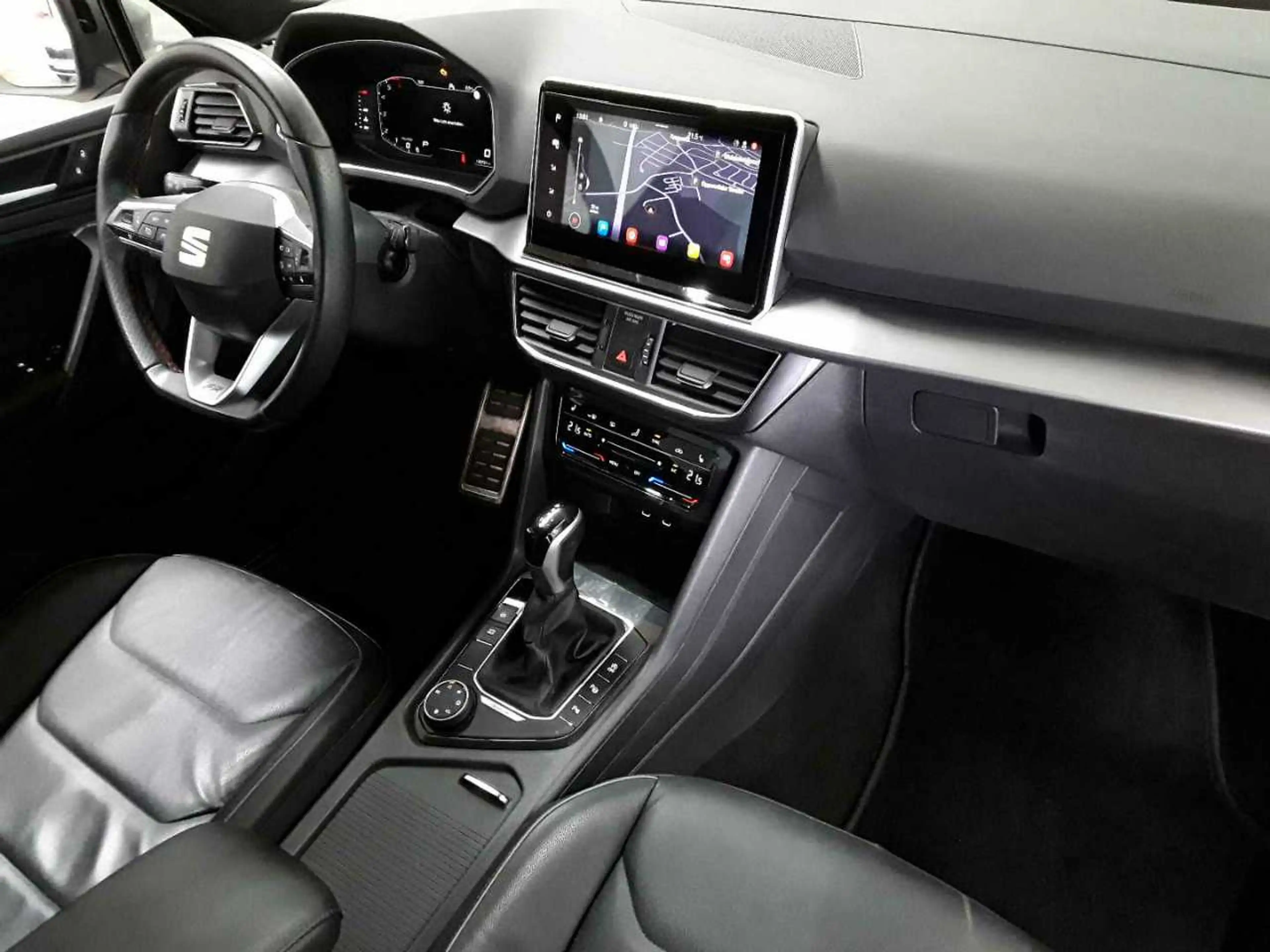 SEAT Tarraco Tarraco 2.0 TDI 4Drive FR PANO LEDER DCC — photo 9