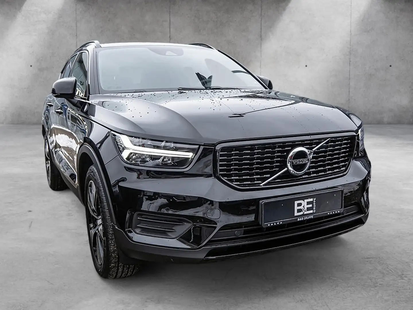 Volvo XC40 T4 R-Design Recharge Plug-In Hybrid LED Schwarz - 2