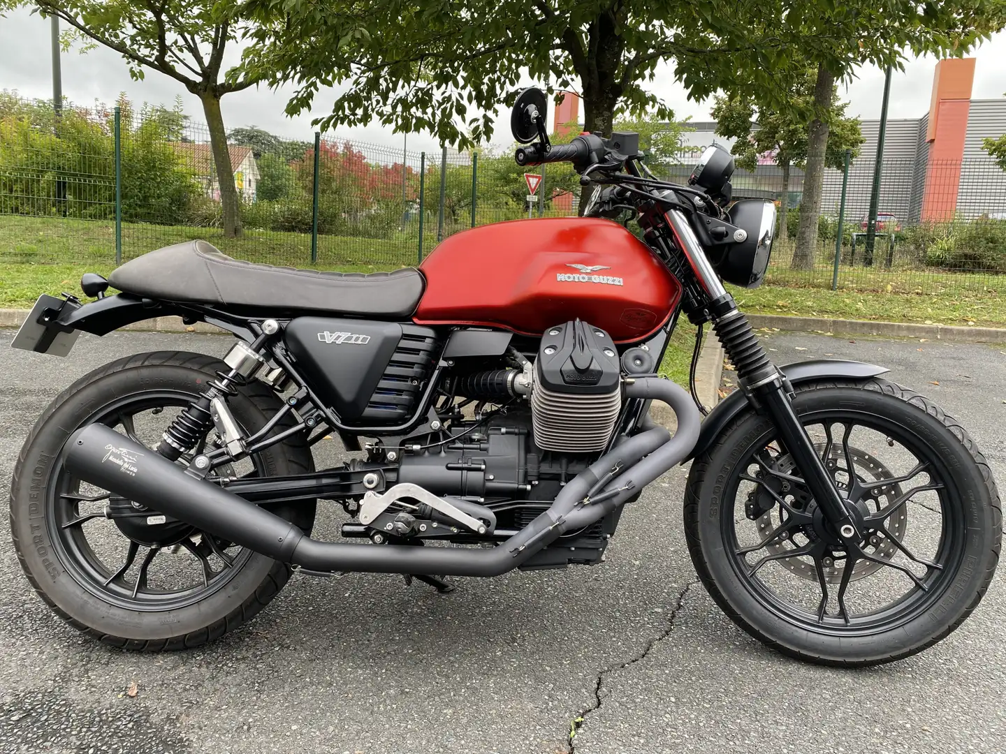 Moto Guzzi V 7 - 1