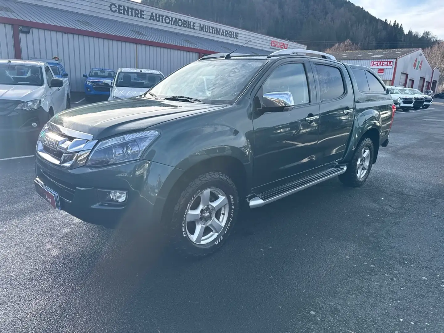Isuzu D-Max 2.5 TD 163 CREW QUASAR A/C 4X4 Grün - 2