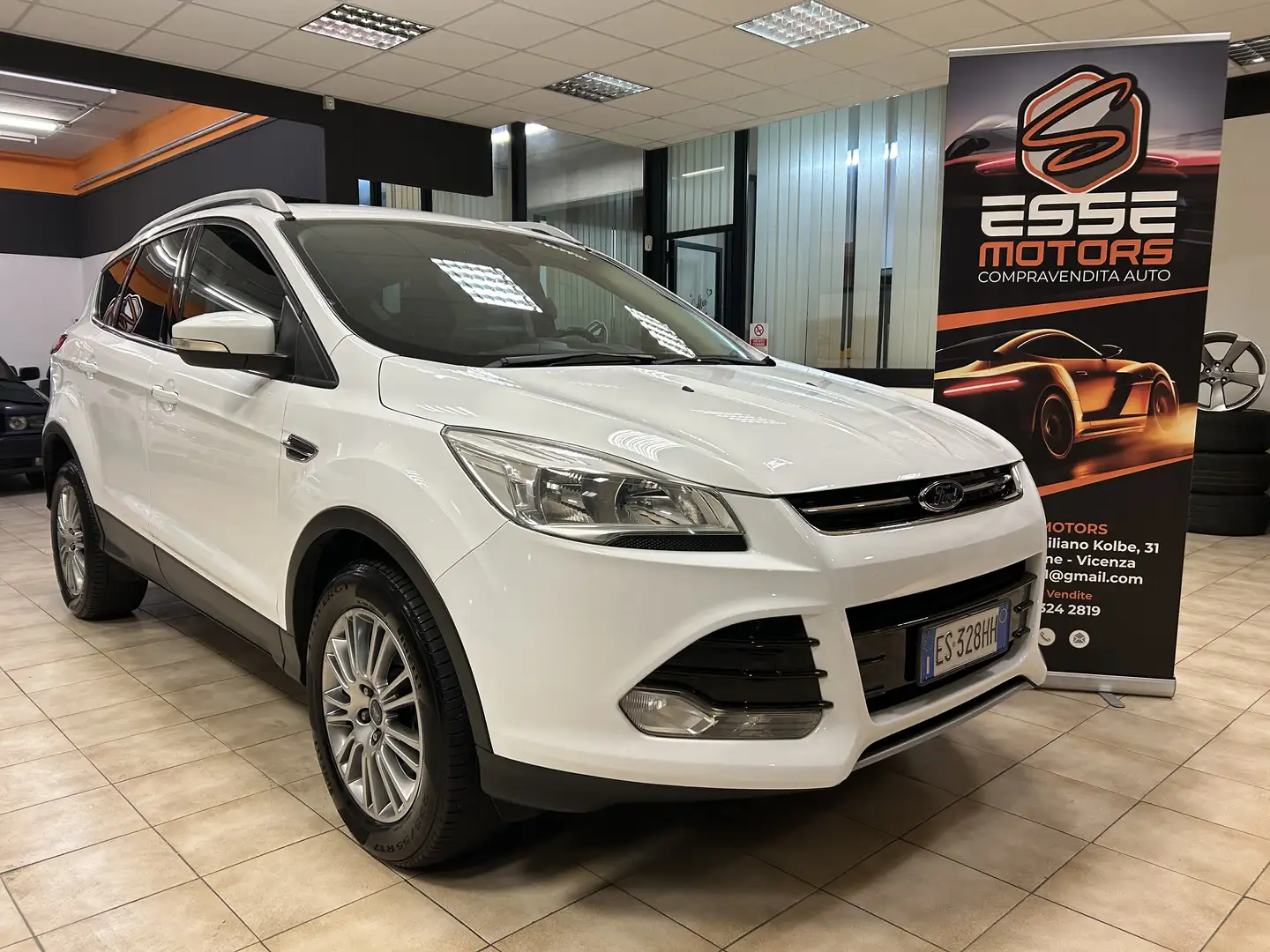 Ford Kuga 2.0 tdci Titanium 4wd 140cv Blanc - 1